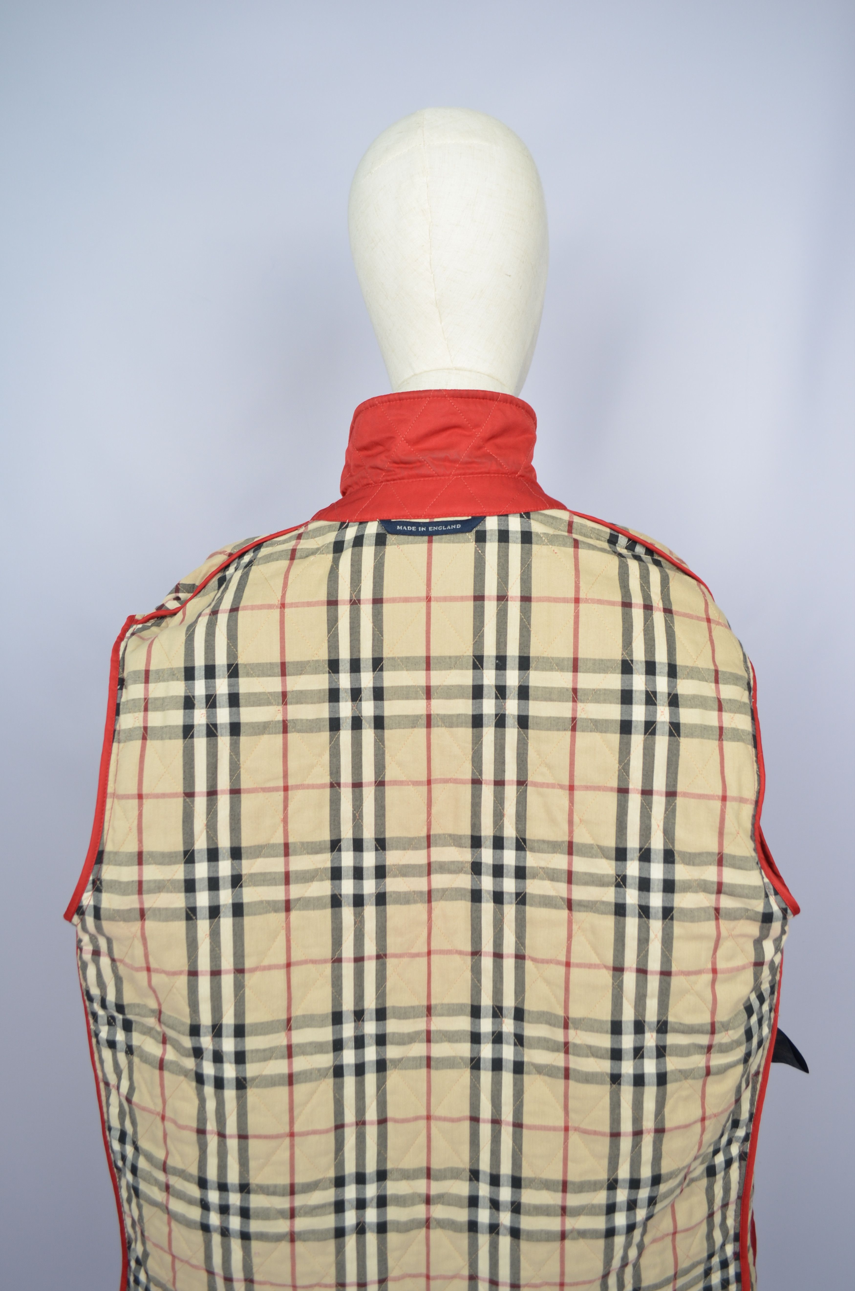 Burberry Burberry Quilted Red Jacket Nova Check Size S RARE P2P 20'4" Size S / US 4 / IT 40 - 15 Thumbnail