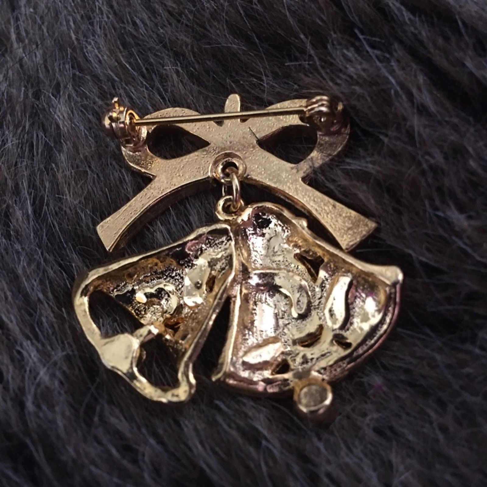 Vintage Vintage gold and enamel Christmas bells pin brooch Size ONE SIZE - 2 Thumbnail