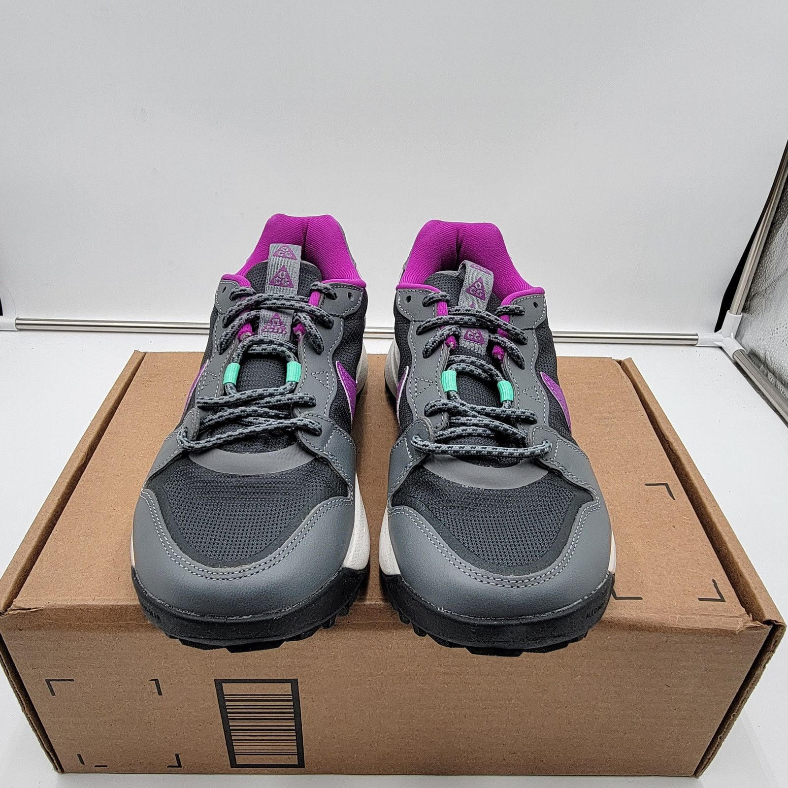 Nike Nike ACG Lowcate Smoke Grey Vivid Purple - Size 5.5 (125) Size US 5.5 / IT 35.5 - 3 Thumbnail