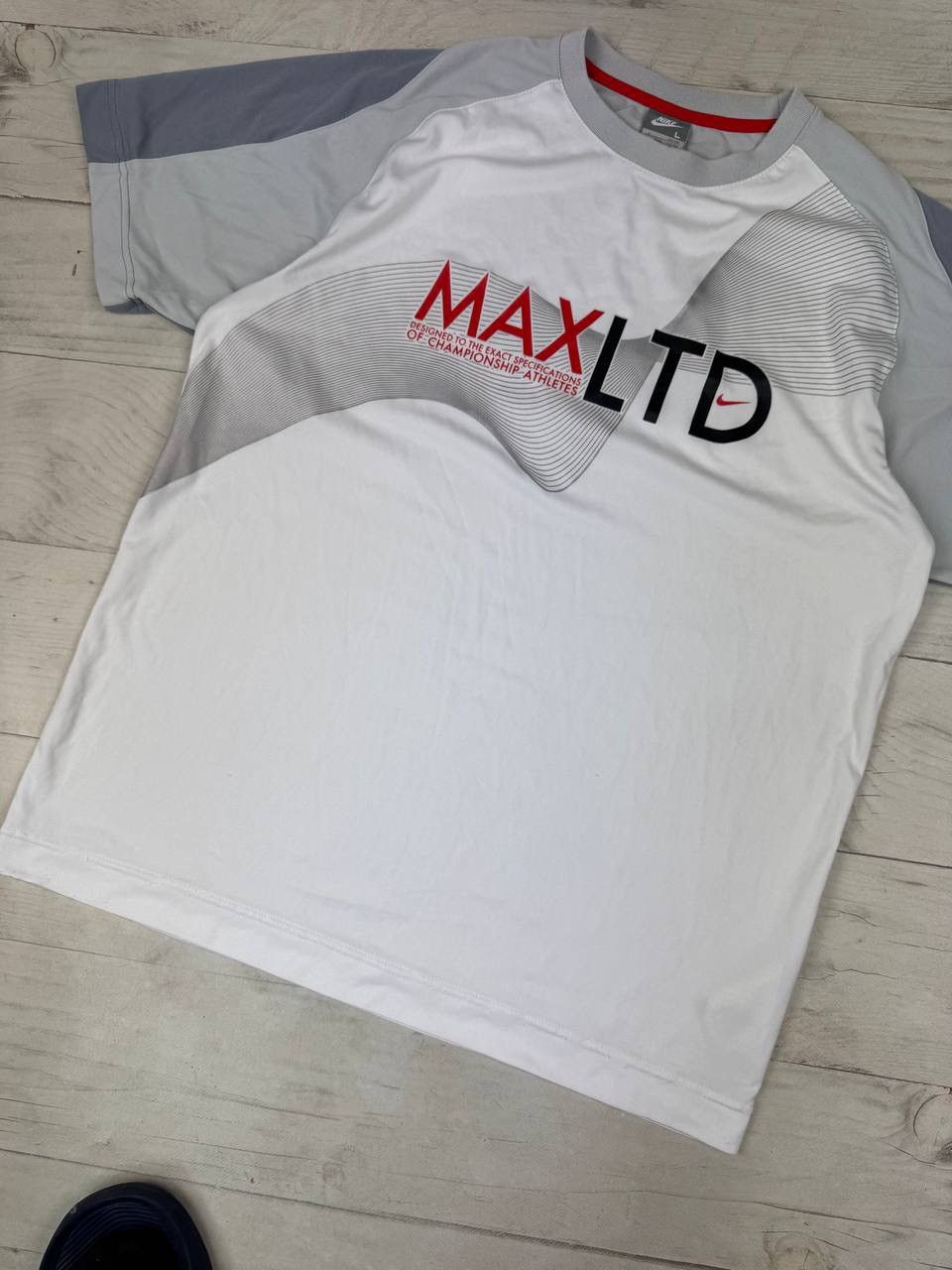 Nike Vintage Nike Max LTD T Shirt Big Logo Size US L / EU 52-54 / 3 - 4 Thumbnail