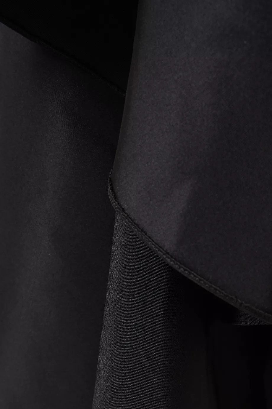 Alexander McQueen o1y0325 Midi Skirt in Black Size 28" / US 6 / IT 42 - 4 Thumbnail
