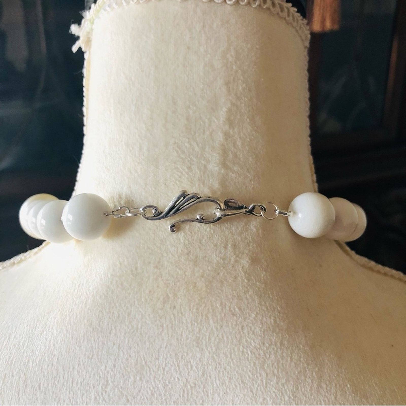 Handmade Handcrafted classy elegant bold glass Pearl necklace Size ONE SIZE - 8 Thumbnail