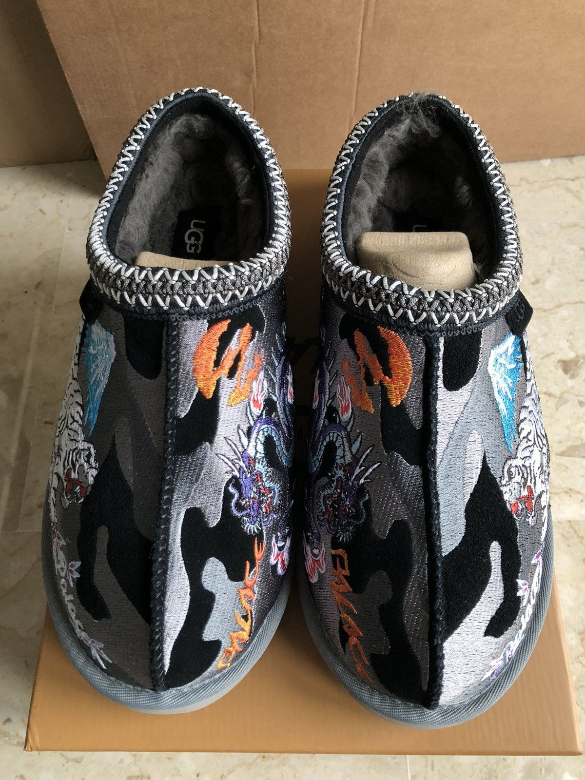 Palace × UGG Tasman Slipper Black 被ろ 27