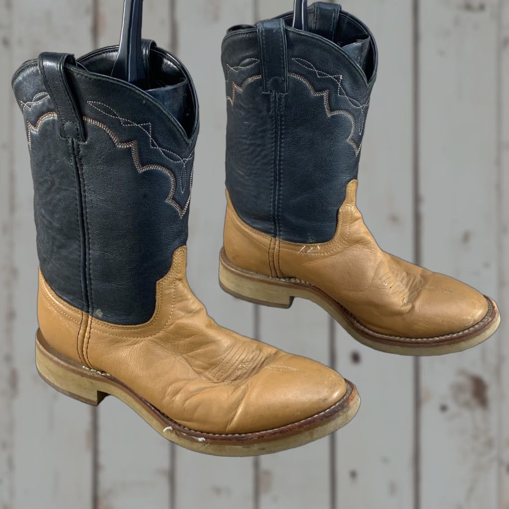 Vintage VINTAGE Laredo Mens 10.5 Brown Leather Cowboy Boots Round Toe Western Crepe Sole USA VTG Size US 11 / EU 44 - 1 Thumbnail
