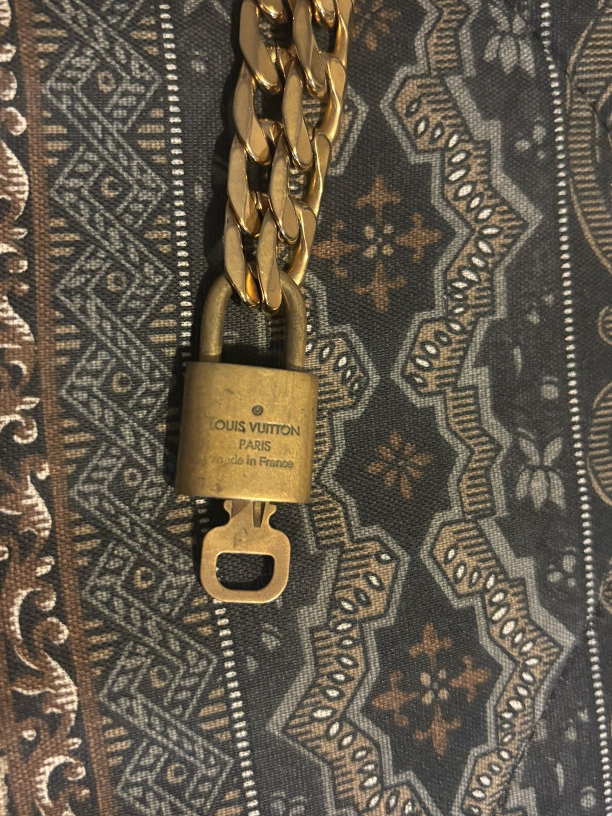 Louis Vuitton Louis Vuitton Lock Chain Necklace Size ONE SIZE - 4 Thumbnail