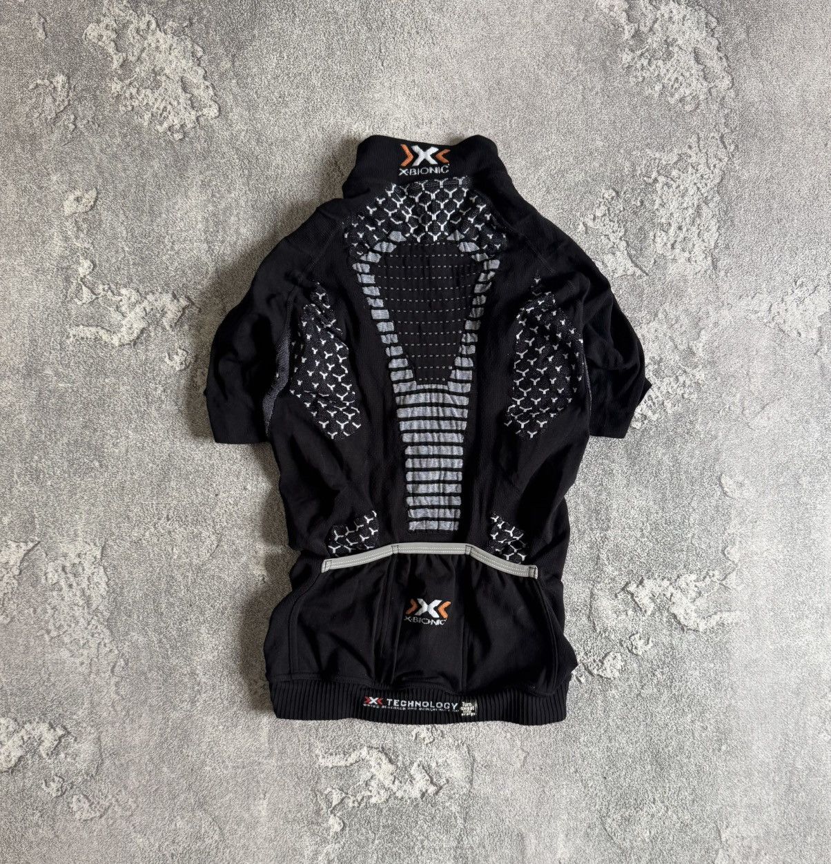 Designer XBIONIC zip outdoor cycling 🚴 jersey top tee t-shirt Size L / US 10 / IT 46 - 11 Thumbnail