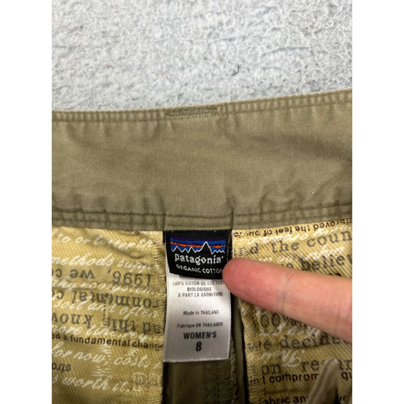 Patagonia Patagonia Shorts Womens 8 Beige All-Wear Capris 100% Cotton Hiking Camping 28x14 Size 30" / US 8 / IT 44 - 7 Thumbnail