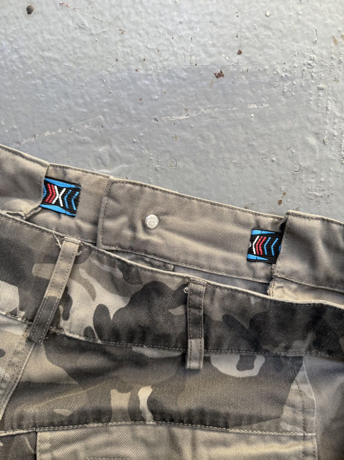 Loose fitting tactical cargos