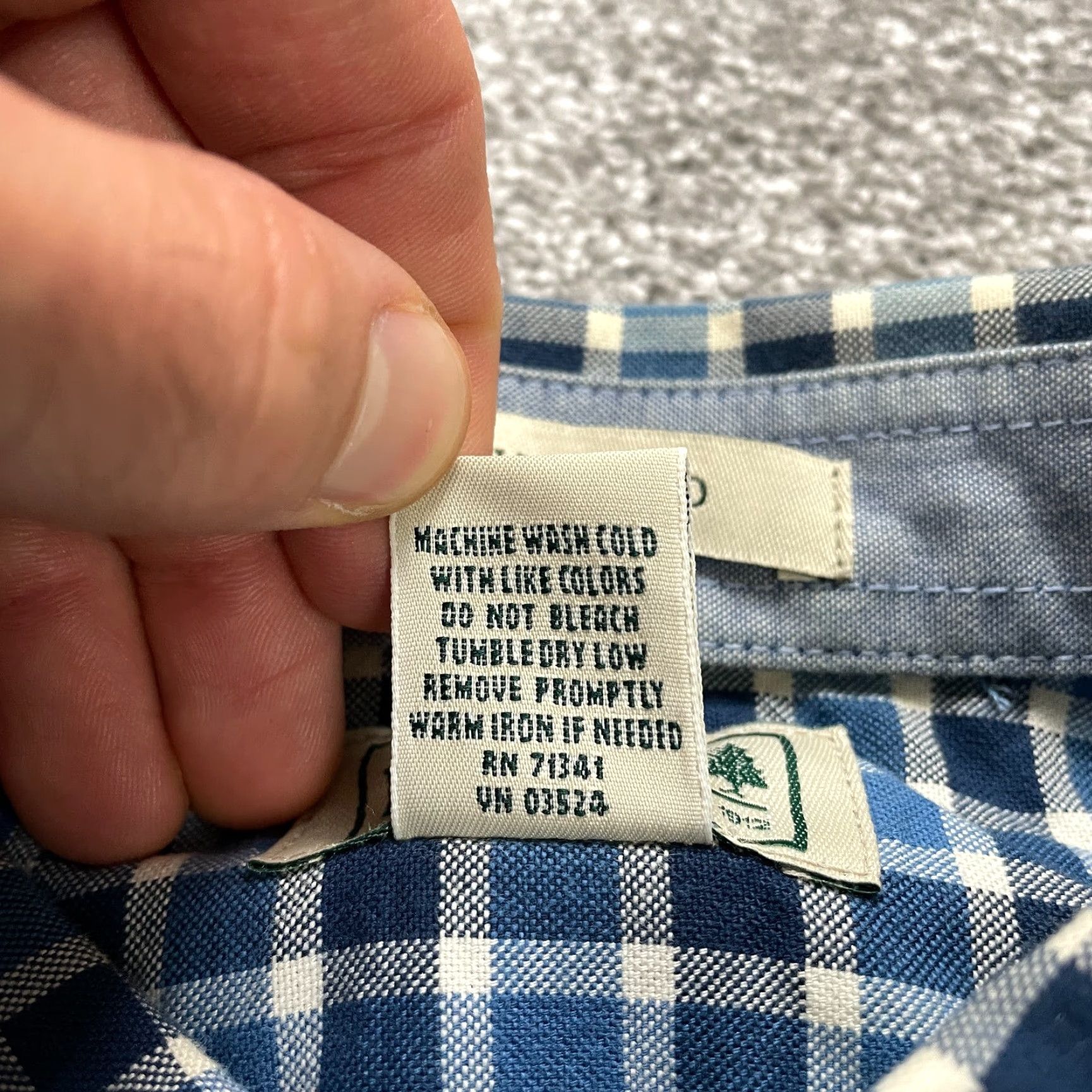 Vintage L.L. Bean Button-Up Shirt Mens Large Blue Plaid Long Sleeve Regular Fit Size US L / EU 52-54 / 3 - 4 Thumbnail