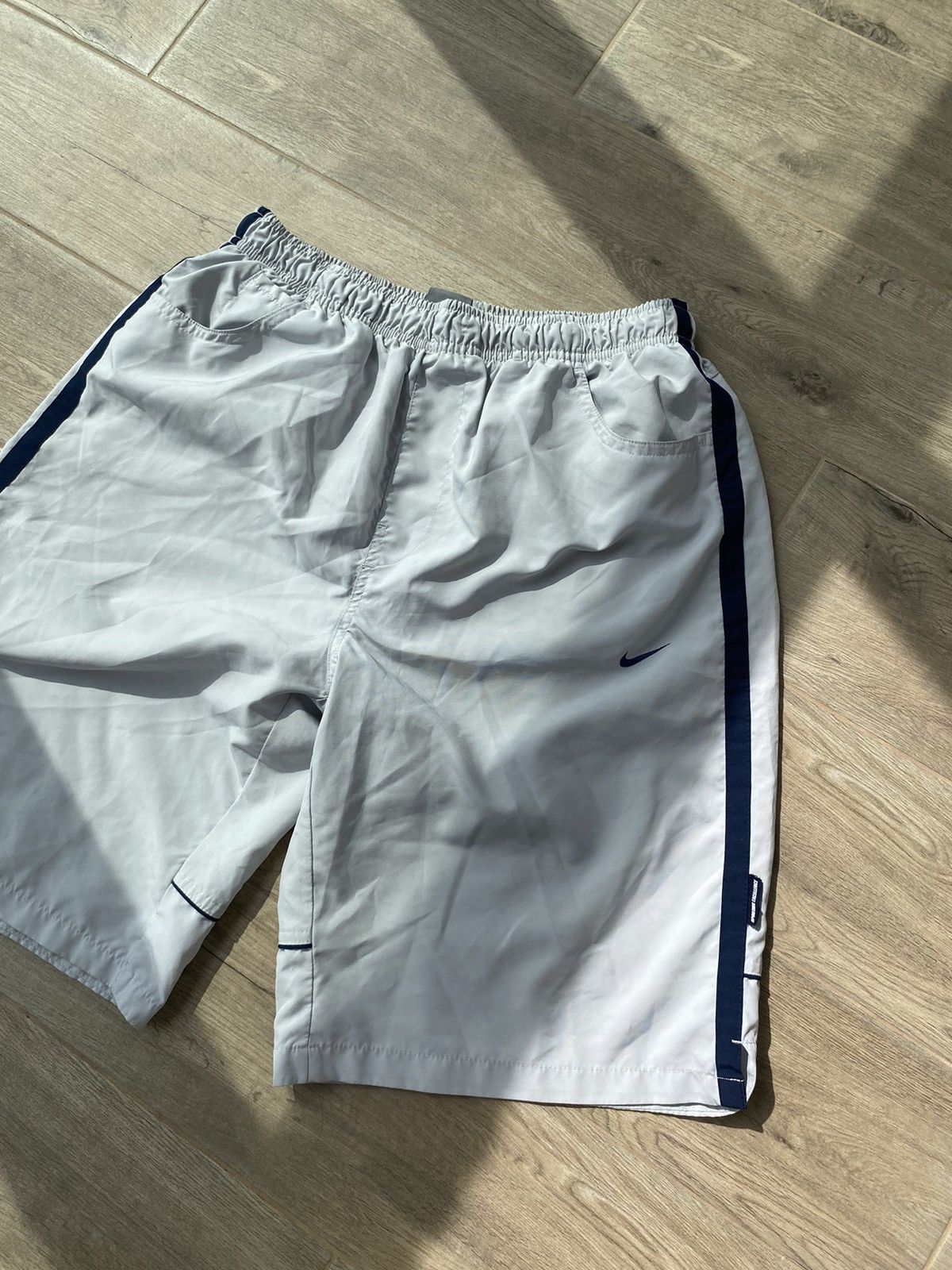 Nike Nike Vintage Nylon Shorts Size US 34 / EU 50 - 2 Thumbnail