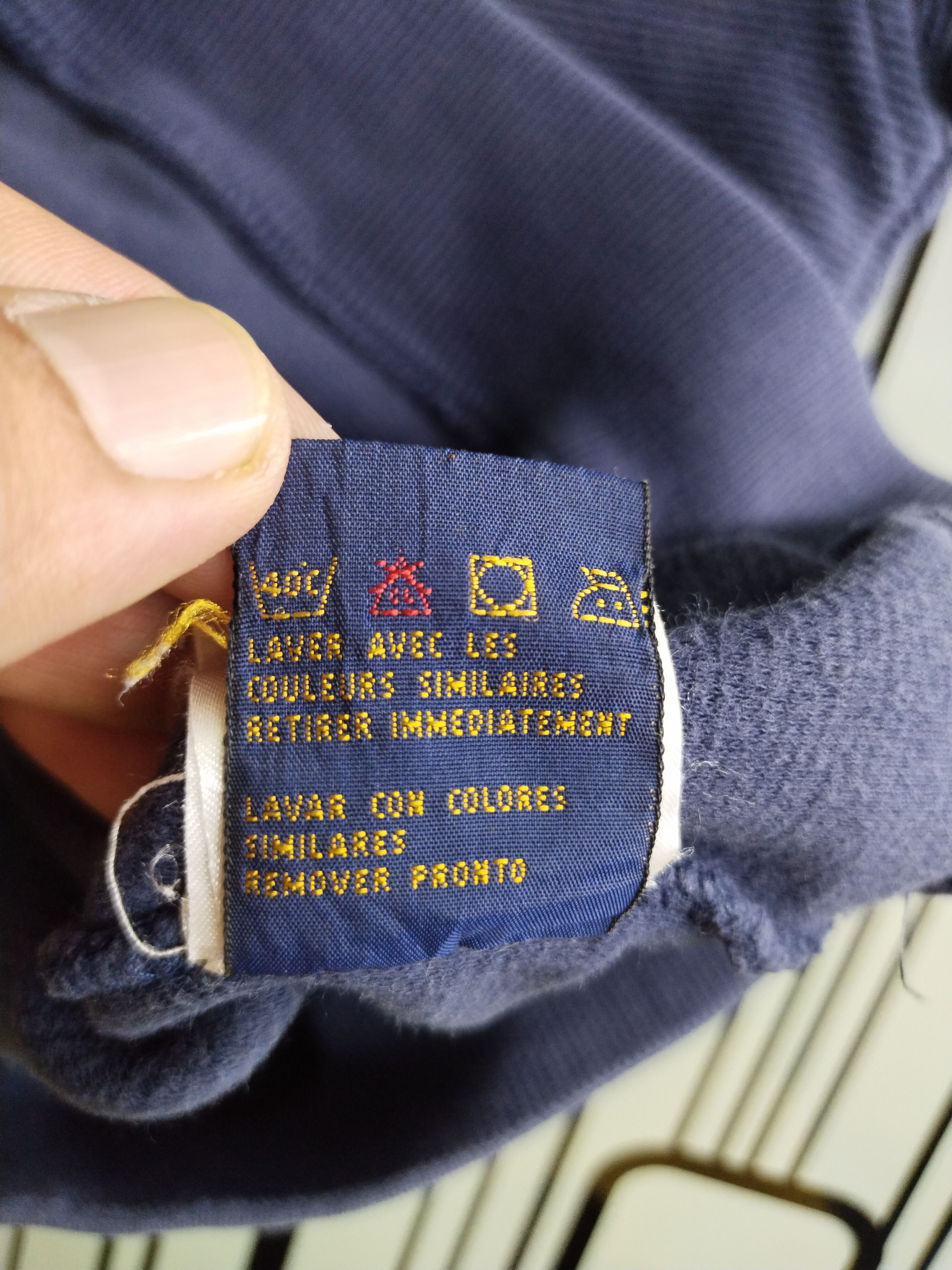 Tommy Hilfiger Vintage Plain Tommy Hilfiger Sweatshirt Size US M / EU 48-50 / 2 - 7 Thumbnail