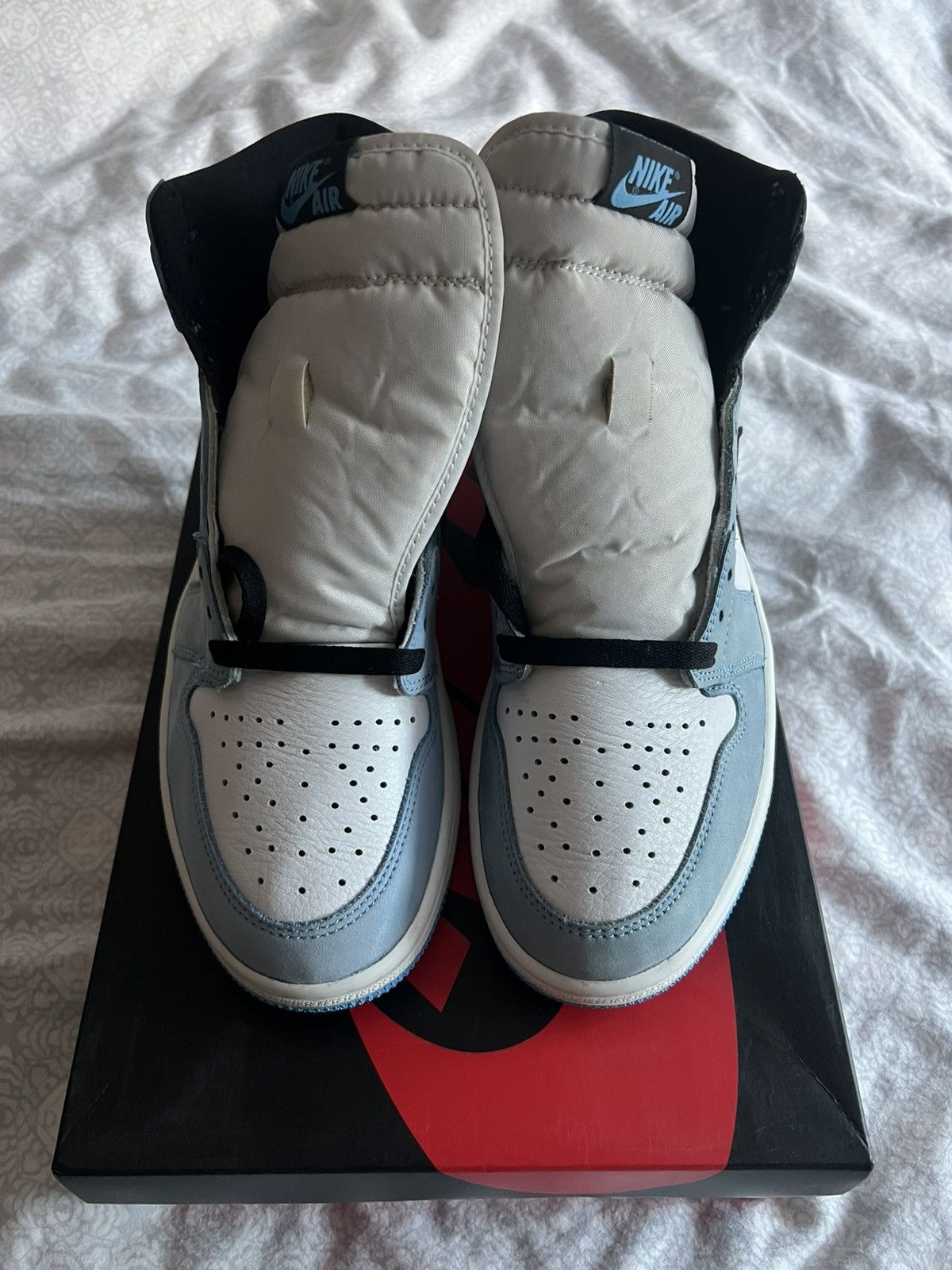 Jordan Brand Jordan 1 Retro High University Blue 2021 Size US 10 / EU 43 - 4 Thumbnail