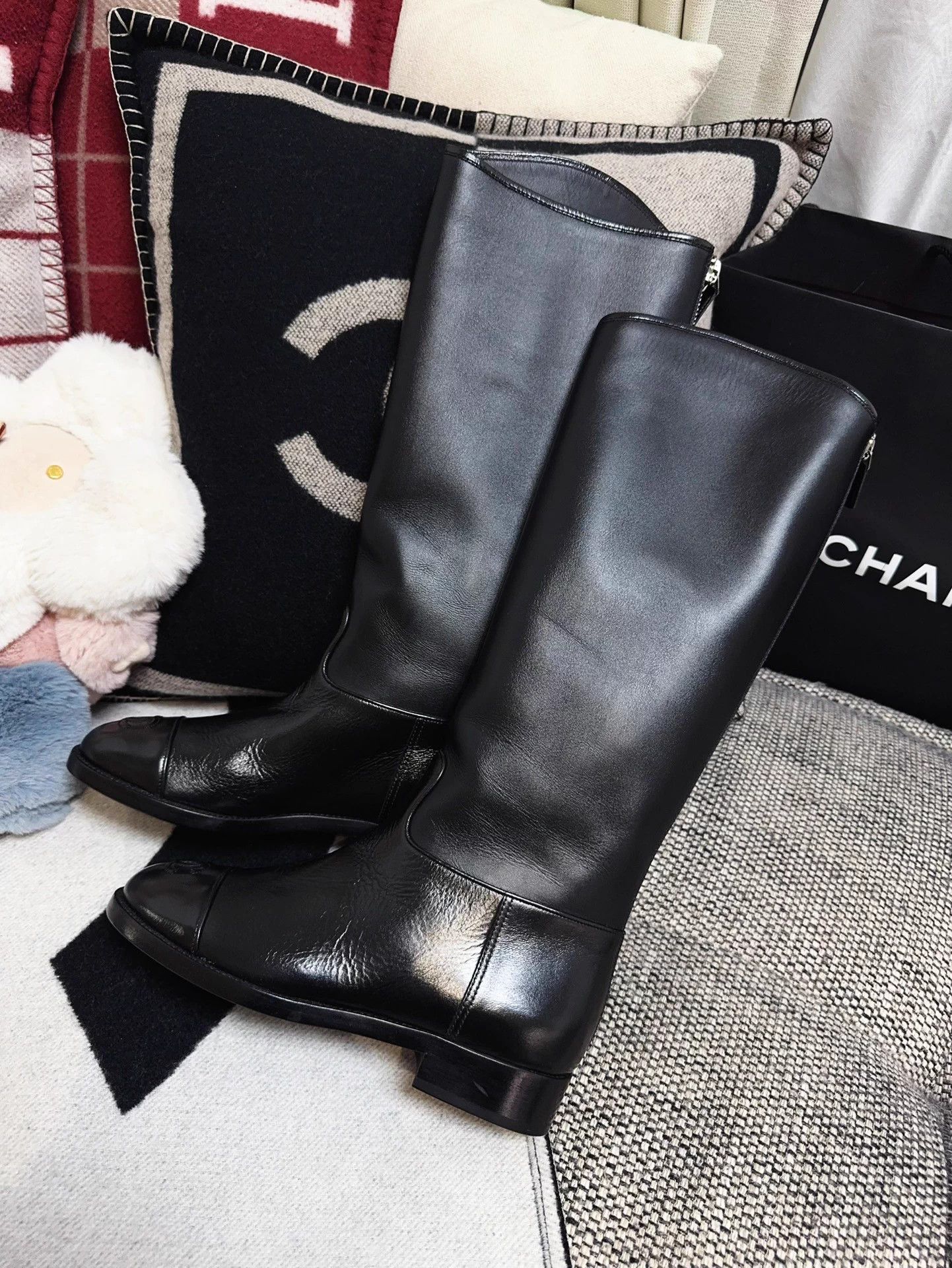 Chanel Chanel Black CC Embroidered Leather Riding Knee-high Boots Size US 5 / IT 35 - 9 Thumbnail