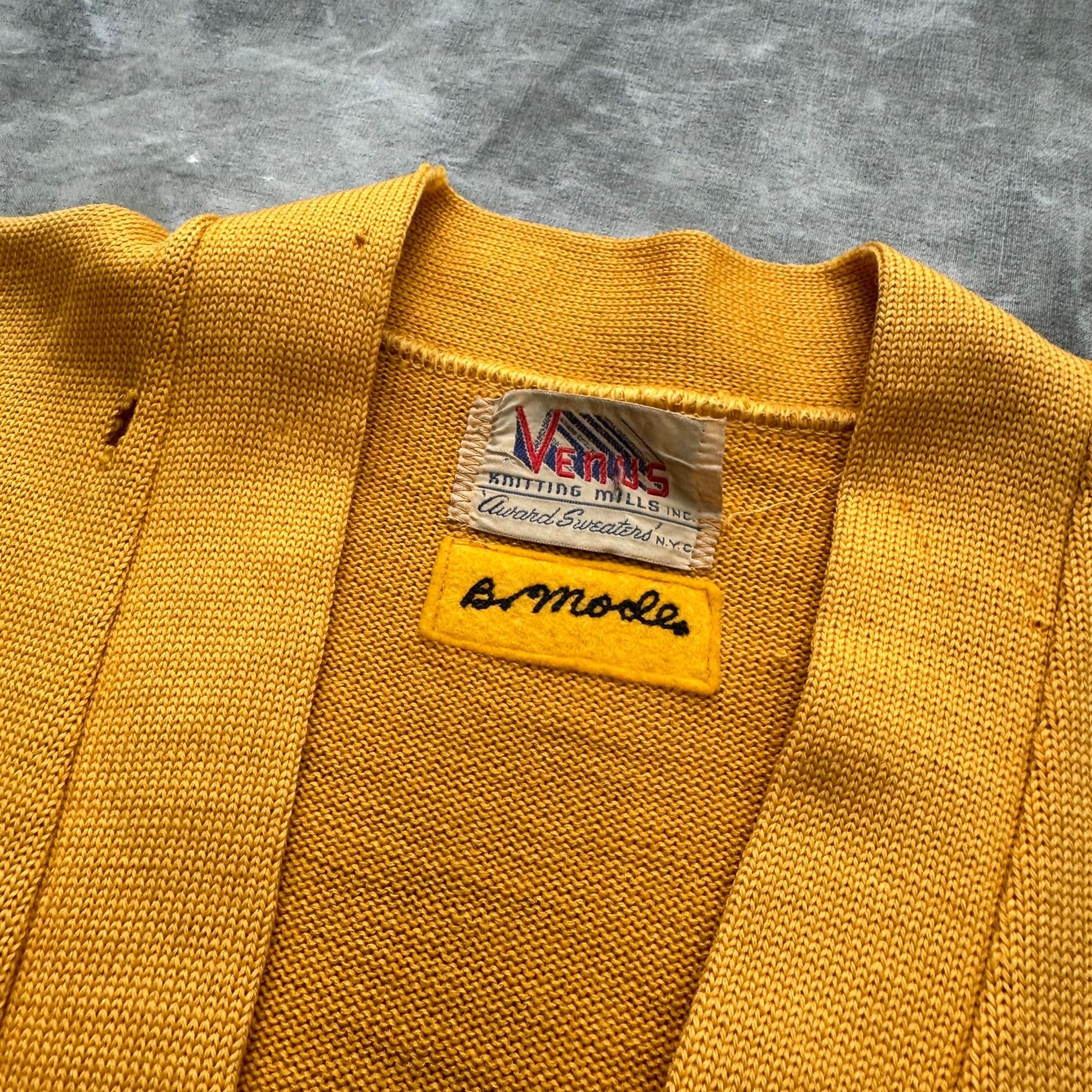 Vintage Vintage 1956/57 Varsity Knit Cardigan Sweater Venus Knitting Size US M / EU 48-50 / 2 - 4 Thumbnail