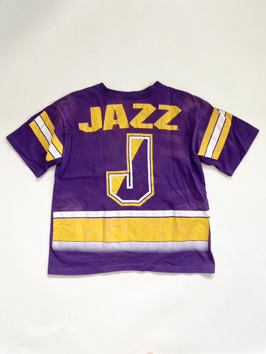 NBA × Salem Sportswear × Vintage Boxy Cropped Vintage NBA Utah Jazz Graphic Tee Size US M / EU 48-50 / 2 - 9 Thumbnail