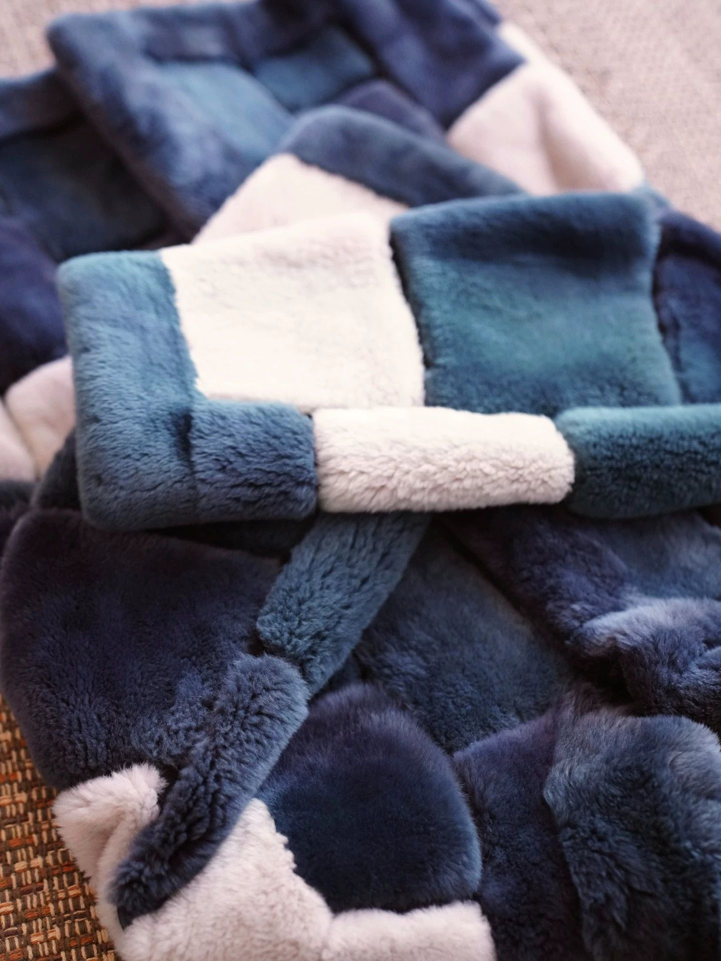 Louis Feraud Louis Feraud Vintage Two-Tone Deep Blue Fur Coat Size ONE SIZE - 4 Thumbnail