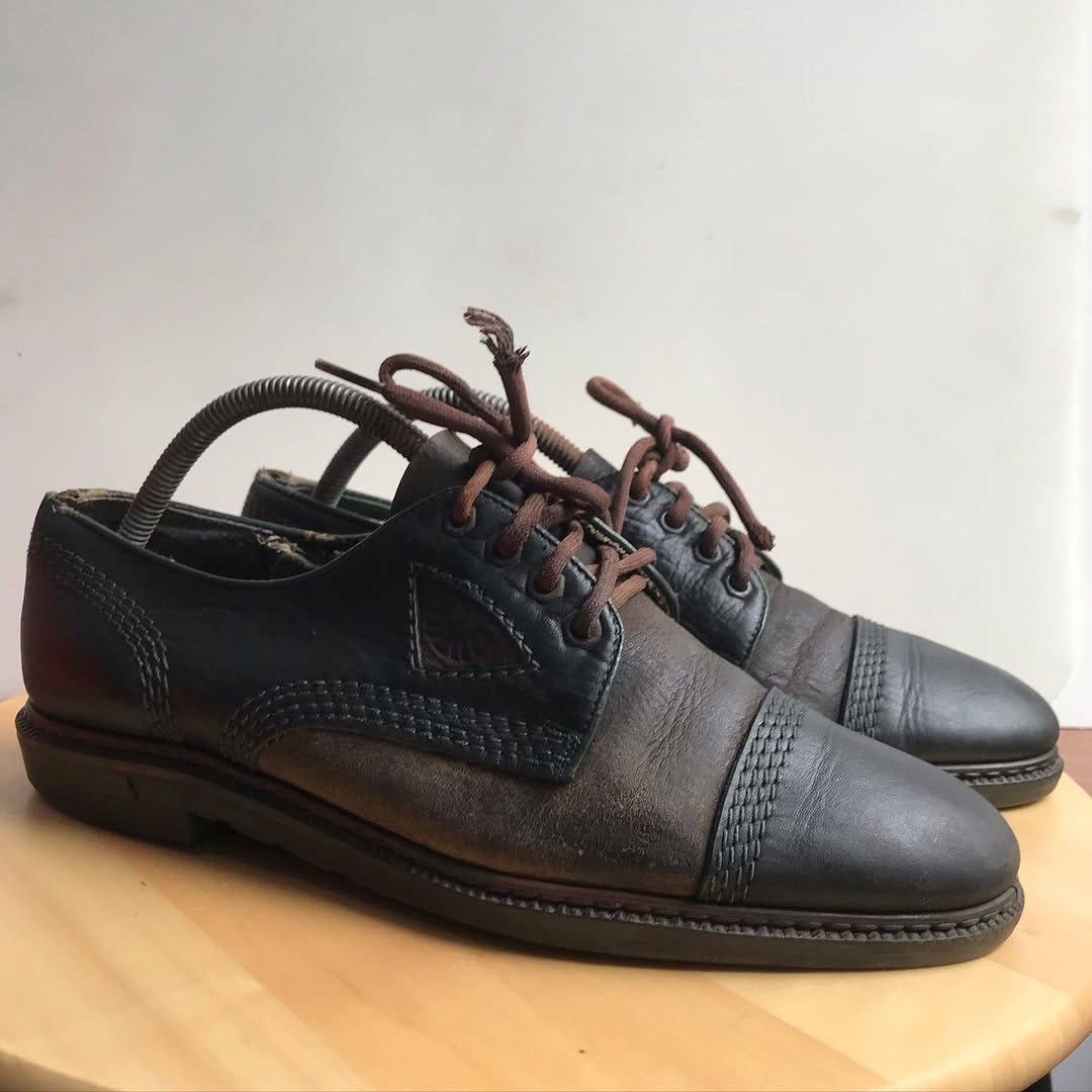 Leather × Vintage Vintage Austria oxford moctoe leather 3 hole low shoes blac Size US 8 / EU 41 - 4 Thumbnail