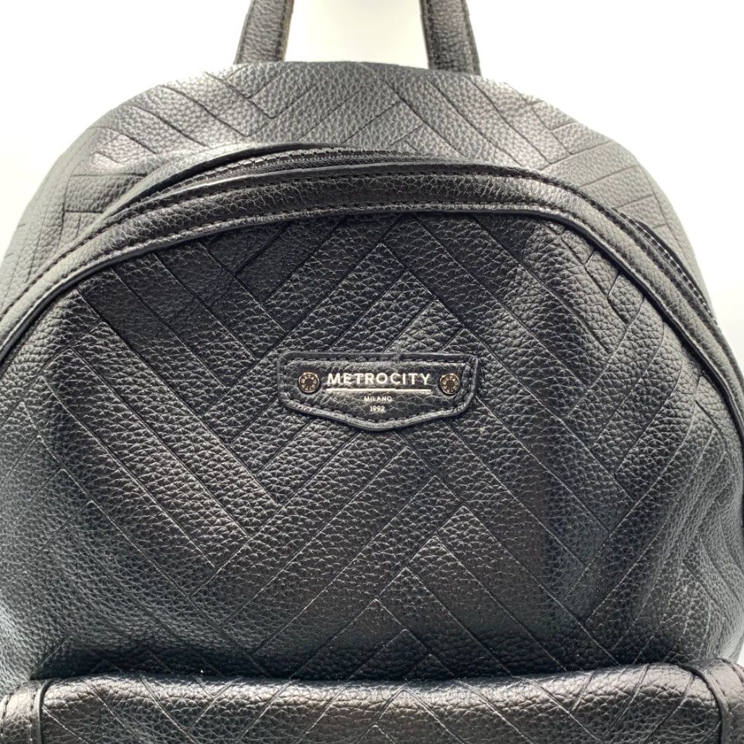 Vintage Metrocity Women Backpack Leather Black Textured Herringbone Adjustable Strap Bag Modern Womens Size ONE SIZE - 3 Thumbnail
