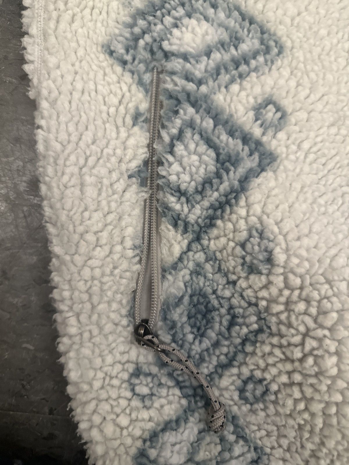 thisisneverthat RARE Korean BLUE & WHITE Patterned Fleece Size US M / EU 48-50 / 2 - 5 Thumbnail