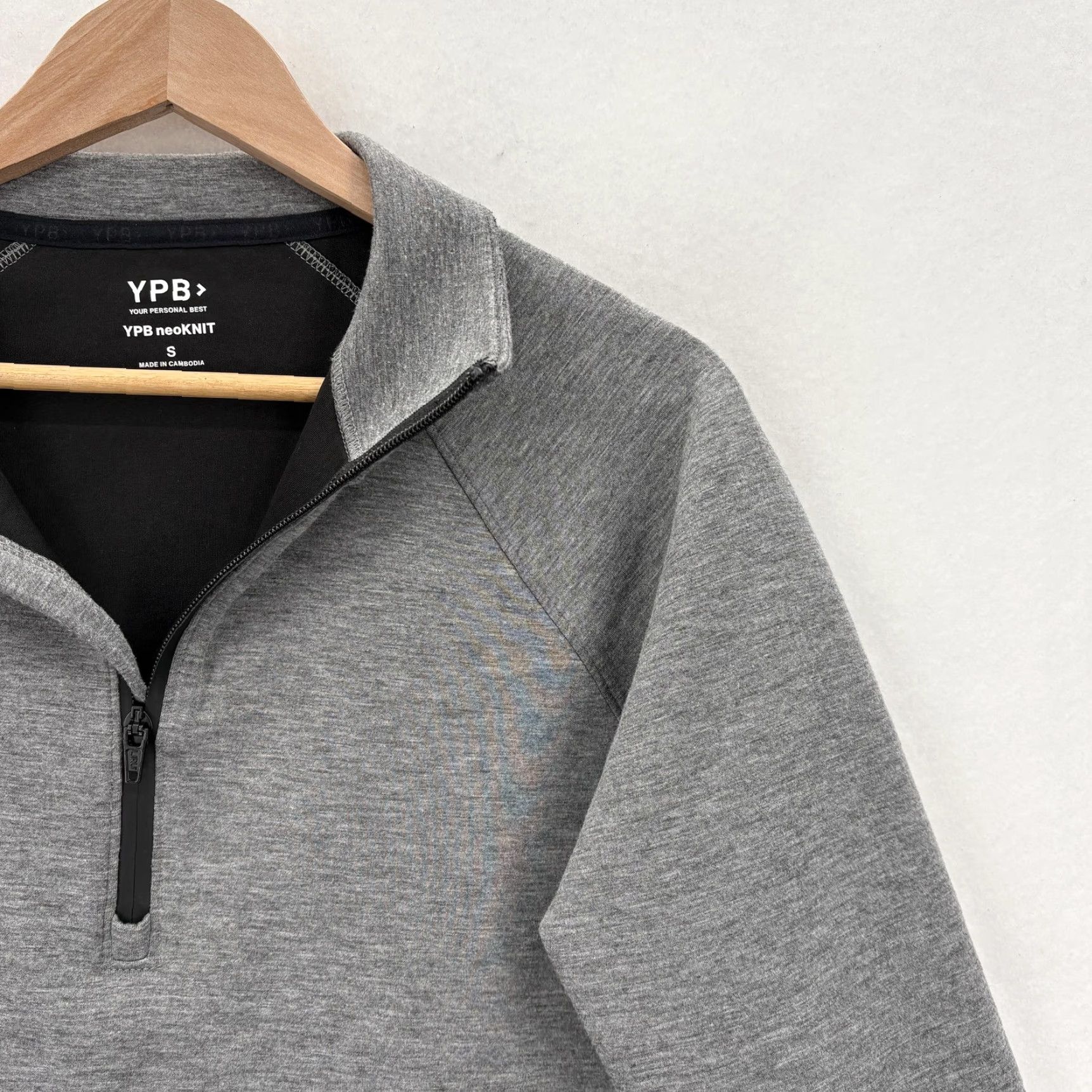 Vintage YPB Abercrombie NeoKNIT Sweatshirt Mens Small Gray Quarter Zip Athletic Pullover Size US S / EU 44-46 / 1 - 2 Thumbnail