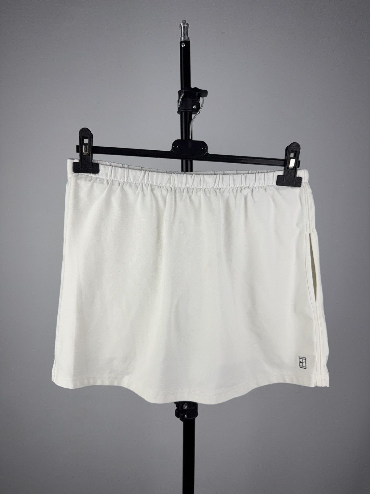 Nike Y2K 00s White Athletic Mini Skort Sporty Tennis Women’s S-M Size 28" / US 6 / IT 42 - 1 Thumbnail