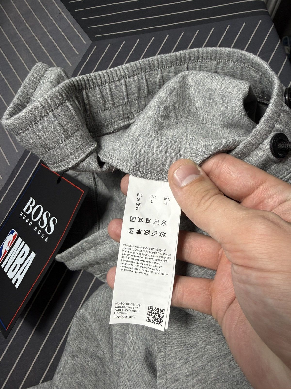 Hugo Boss Hugo Boss x NBA Joggers L Brooklyn Nets Grey Sweatpants NWT Size US 34 / EU 50 - 11 Thumbnail