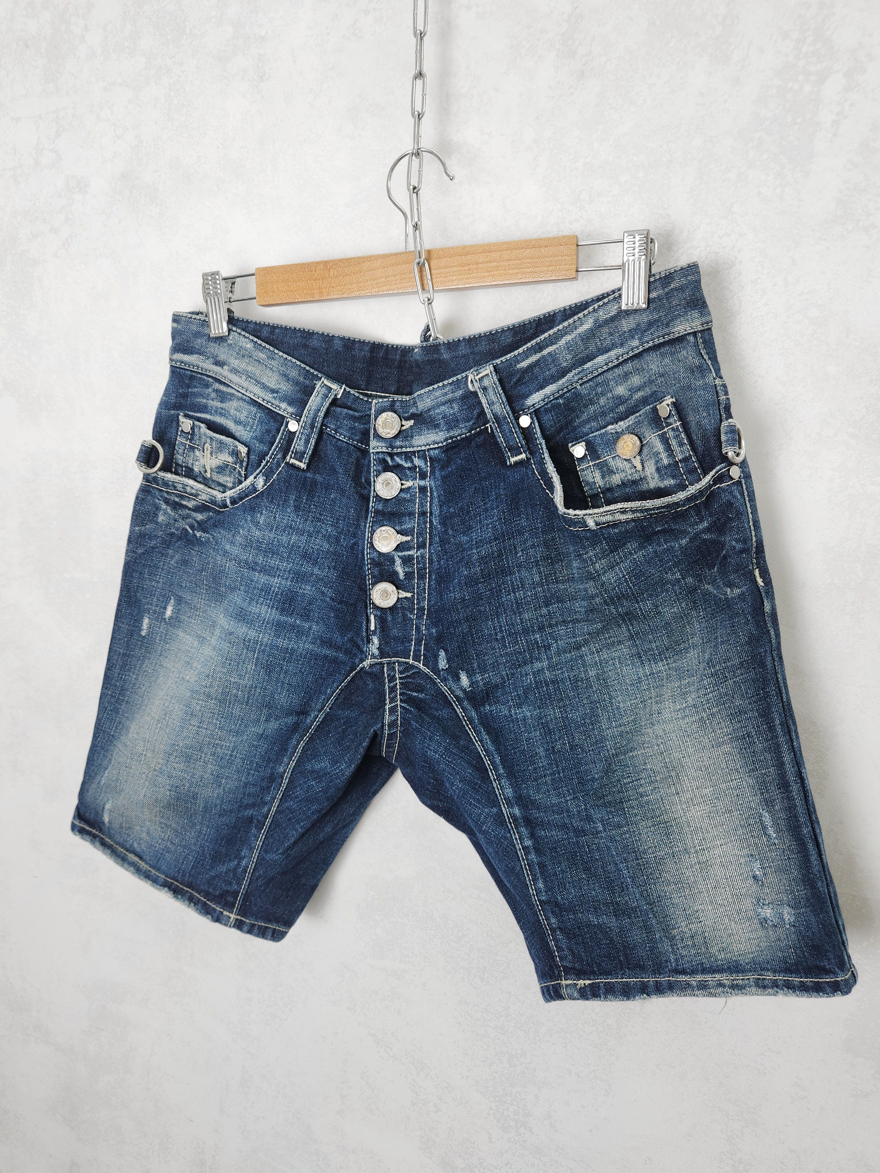 Dsquared2 Dsquared 2 denim distressed button ups shorts size 50 Size US 34 / EU 50 - 2 Thumbnail
