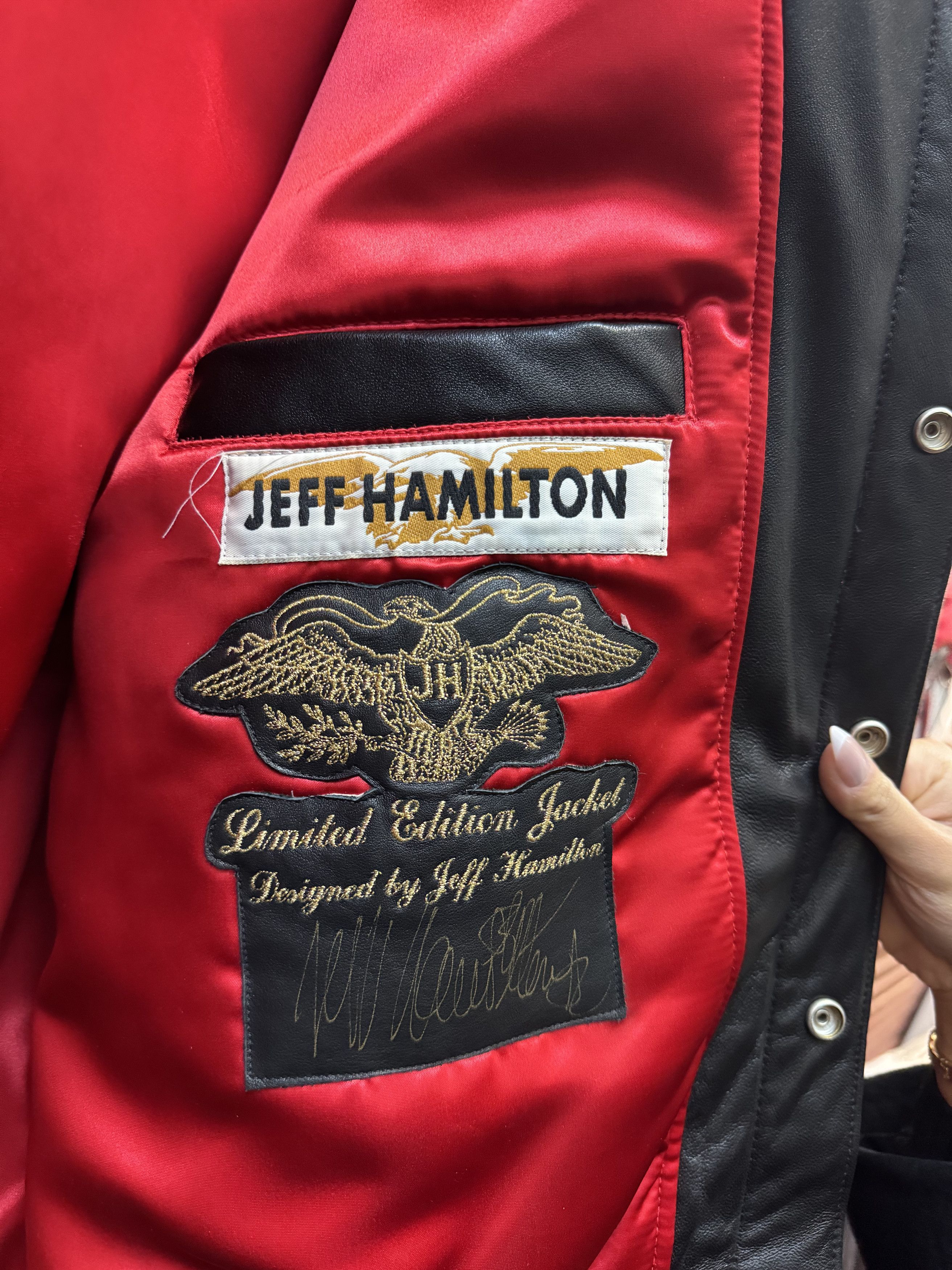 Jeff Hamilton × NBA × Vintage Jeff Hamilton *1996 CHICAGO BULLS WORLD* Leather Jacket Size US L / EU 52-54 / 3 - 6 Thumbnail