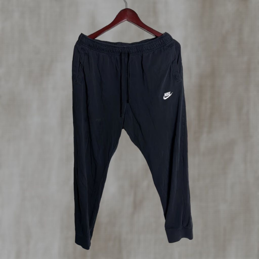 Nike Nike Sportwear Club Tapered Black Men’s XL Sweatpants BV2762-010 32x28 Stain Size US 36 / EU 52 - 1 Thumbnail