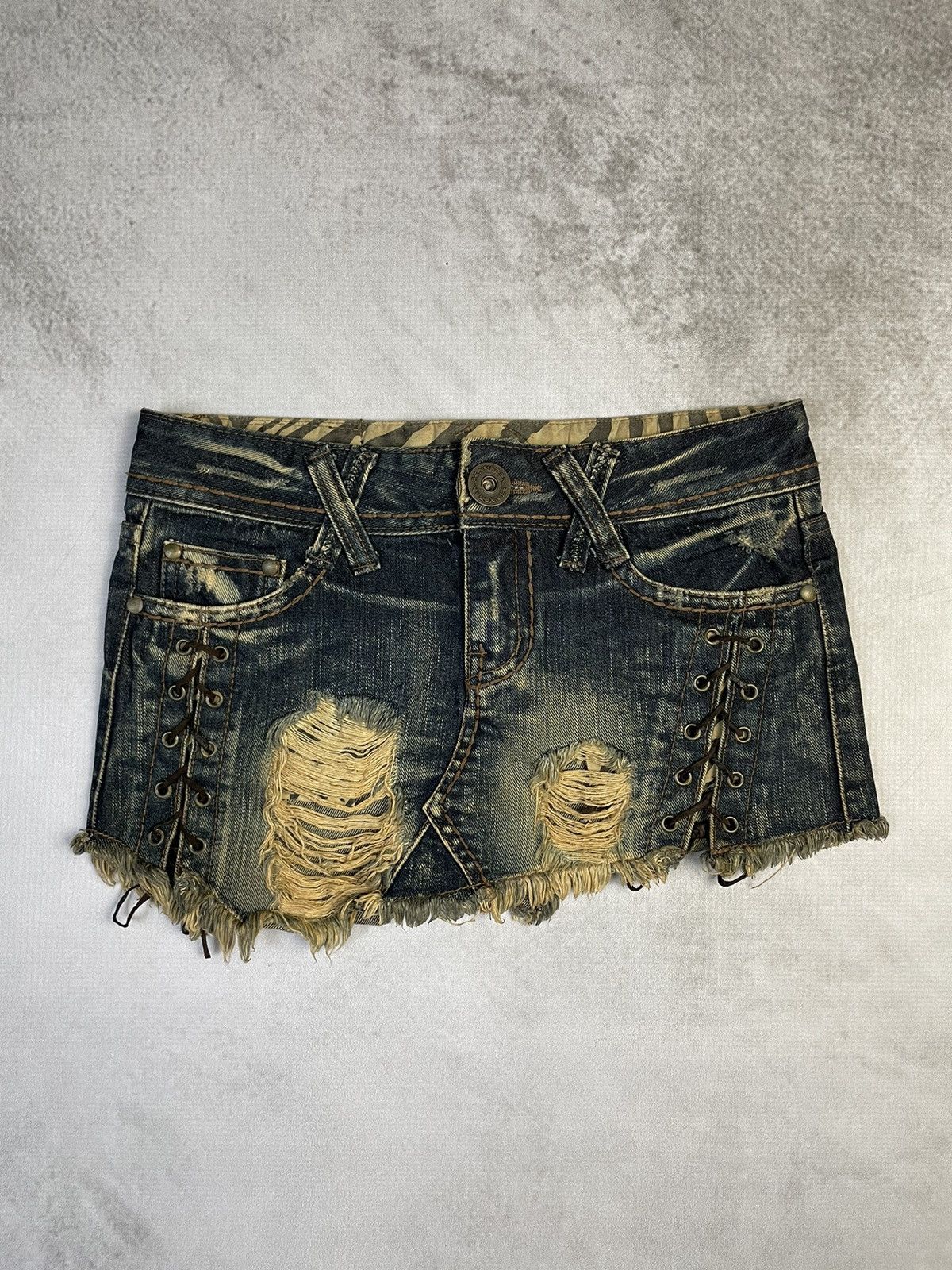 Japanese Brand Y2k D.i.a. Lace-Up Distressed Denim Mini Skirt Size 26" / US 2 / IT 38 - 1 Thumbnail