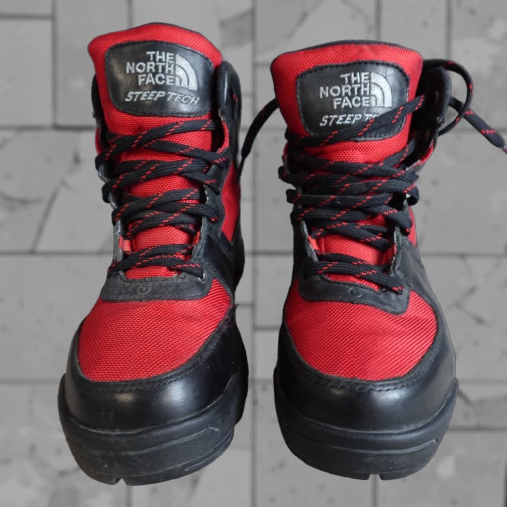 The North Face VINTAGE The North Face Mens Boots Snow Boot Leather Black 9 Rugged Rubber Sole - Mens Size US 9 / EU 42 - 1 Thumbnail