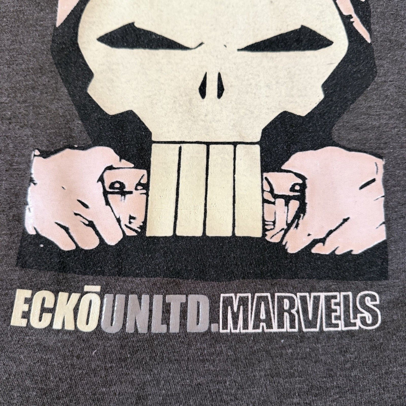 Ecko Unltd. Ecko Unltd Marvel Punisher Skull Glow In The Dark T Shirt Size US L / EU 52-54 / 3 - 14 Thumbnail
