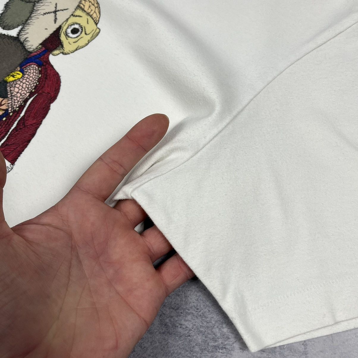 Kaws × Uniqlo Kaws x Uniqlo y2k big logo japanese tee Size US S / EU 44-46 / 1 - 19 Thumbnail