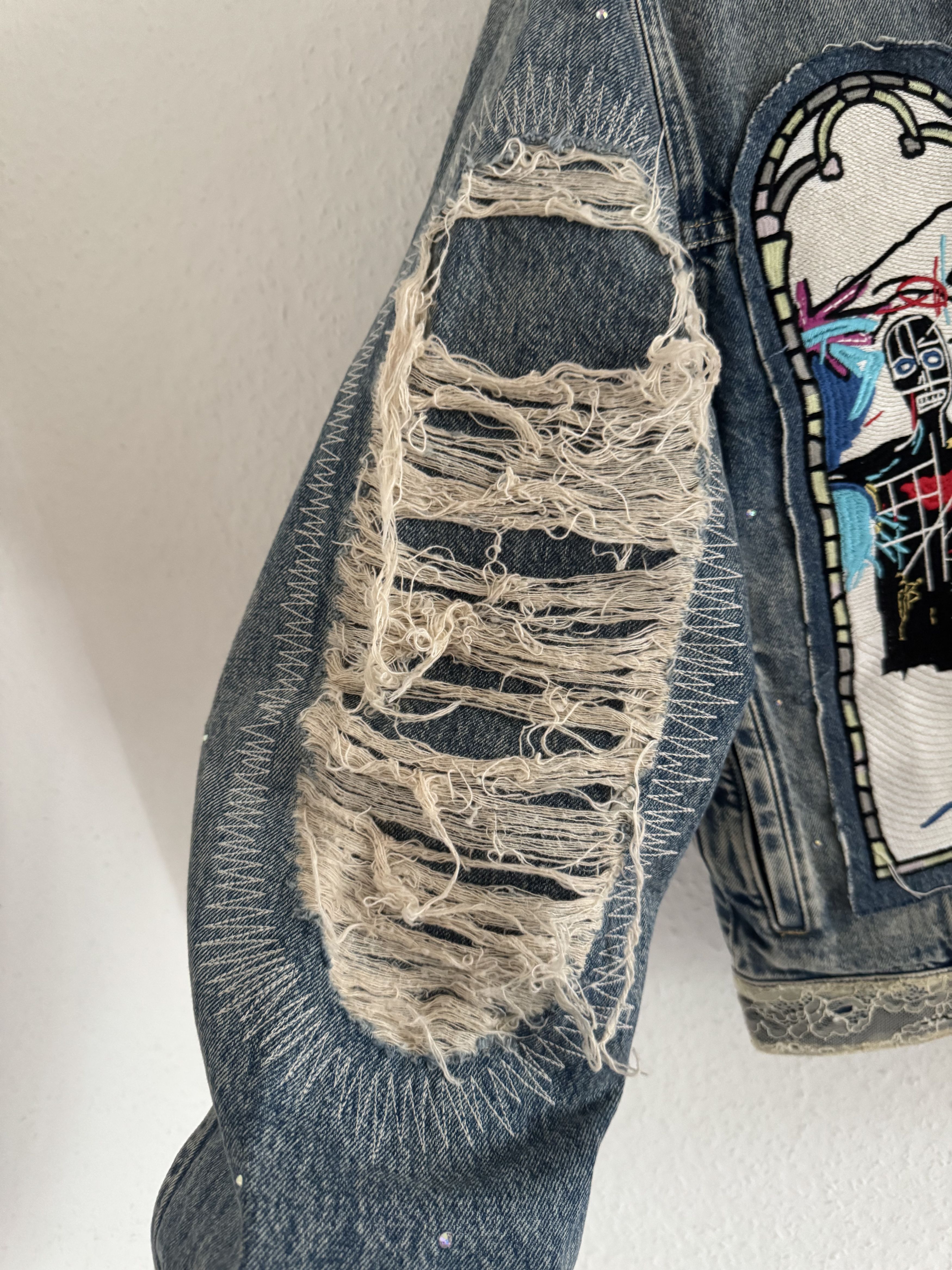 H&M × Jean-Michel Basquiat × Who Decides War Distressed Rhinestone Denim Jacket Size US XS / EU 42 / 0 - 2 Thumbnail