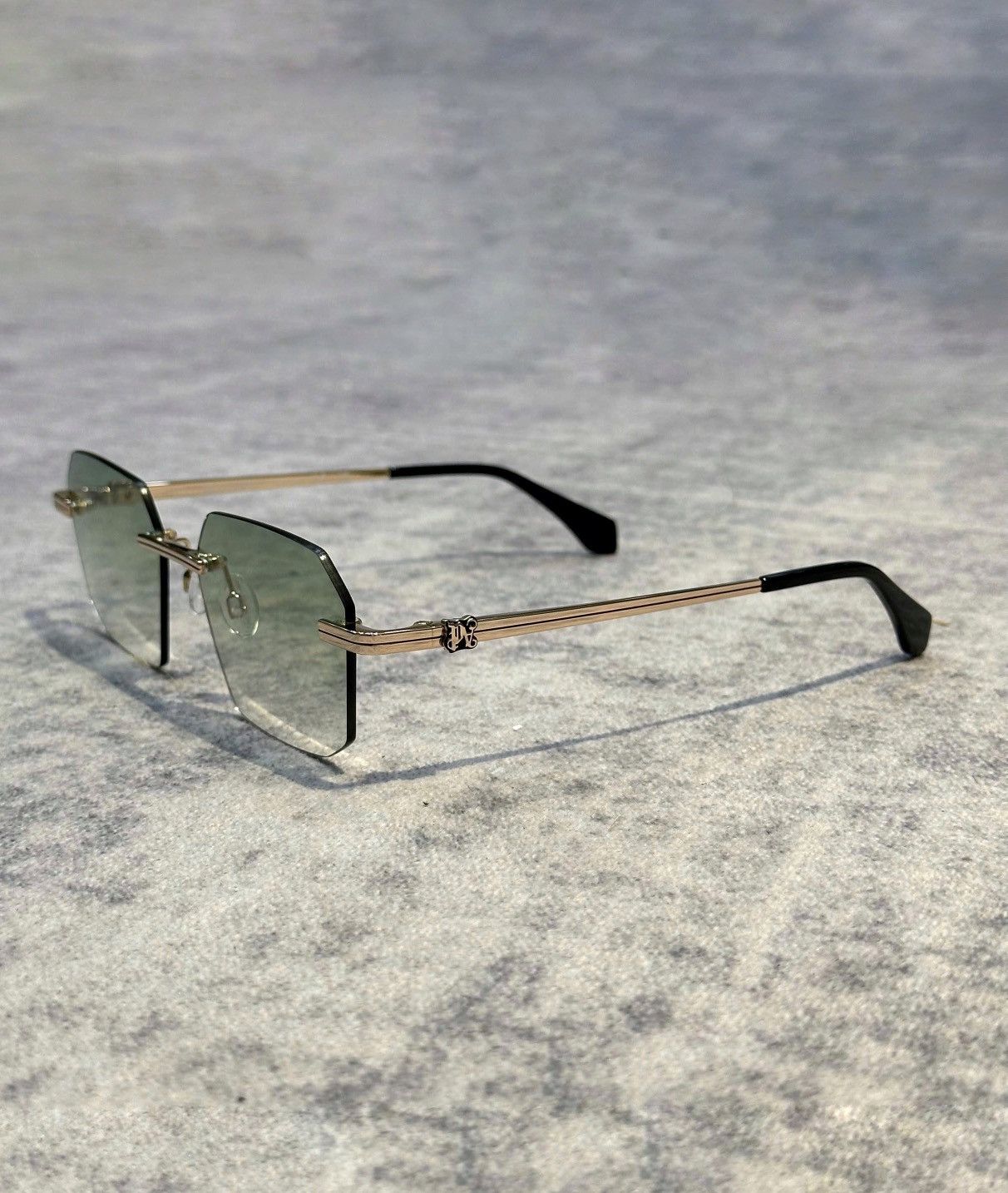 Palm Angels PALM ANGELS PERI10G 7654 Sunglasses Size ONE SIZE - 1 Thumbnail