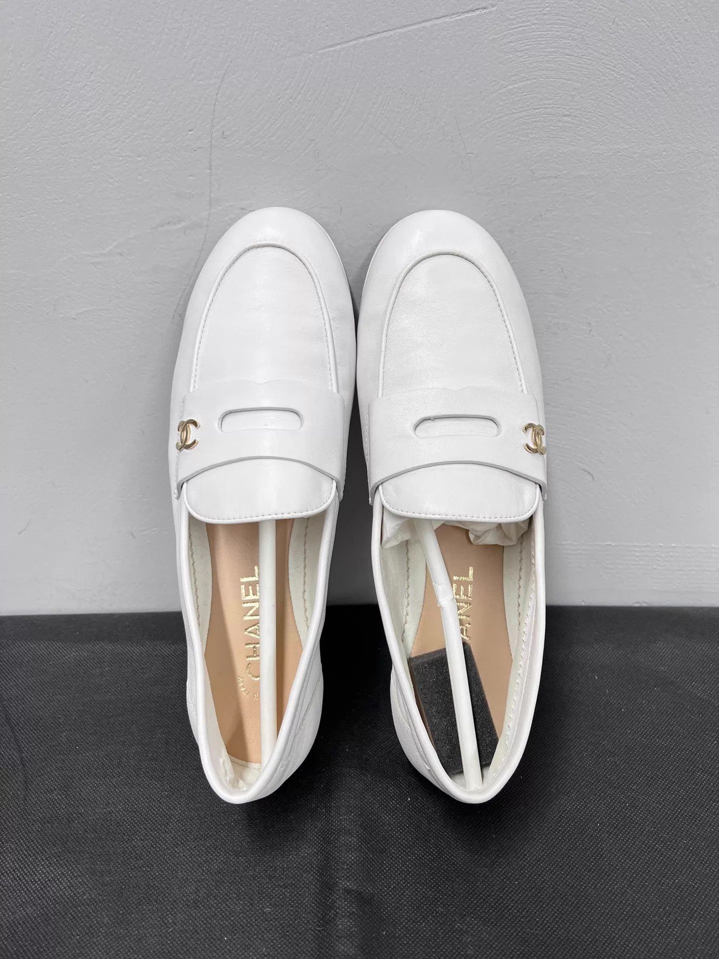Chanel Chanel Lambskin Loafers 42 New Unworn Size US 9 / EU 42 - 4 Thumbnail
