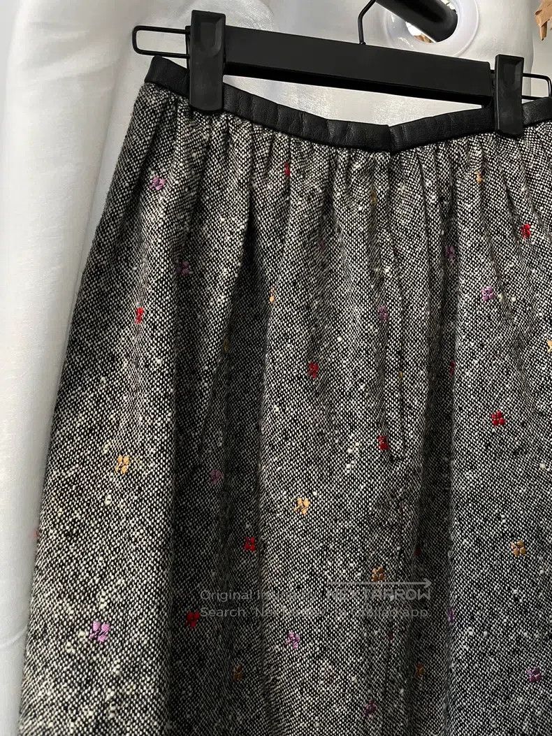 Comme des Garcons Comme Des Garcons size M Embroidered woolen skirt half ski Size 23" - 2 Thumbnail
