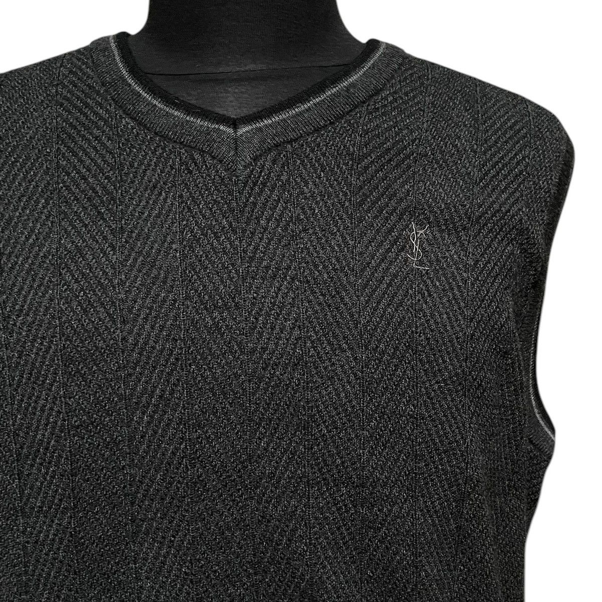 Designer × Yves Saint Laurent Vintage Yves Saint Laurent Knit Vests Size 40R - 2 Thumbnail