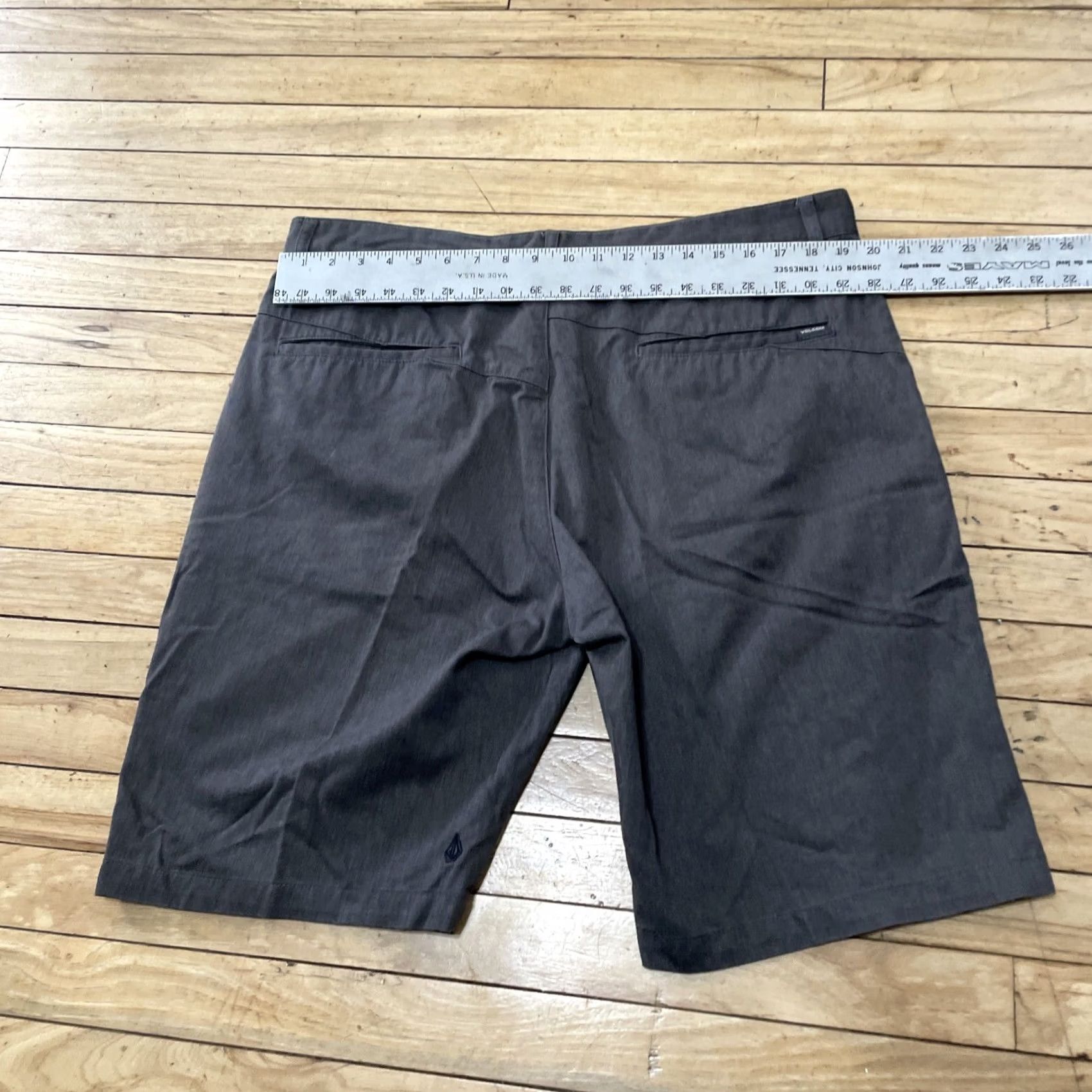 Volcom Volcom Shorts Men 38 Y2K Streetwear Gray Preppy Skate Chino Beach Surf 38x10 Size US 38 / EU 54 - 6 Thumbnail