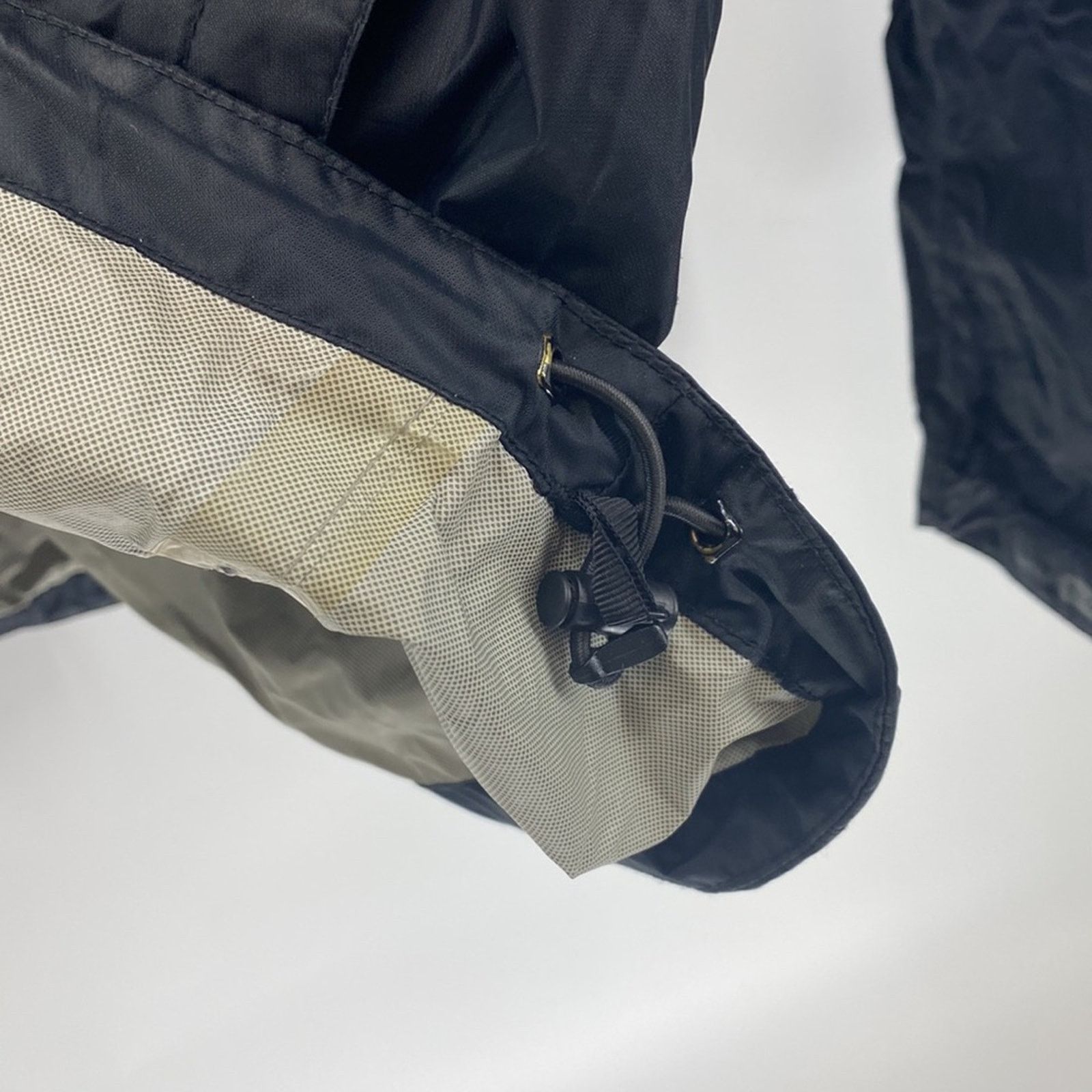 Helly Hansen Helly Hansen packable windbreaker black size m gorpcore Size US M / EU 48-50 / 2 - 13 Thumbnail