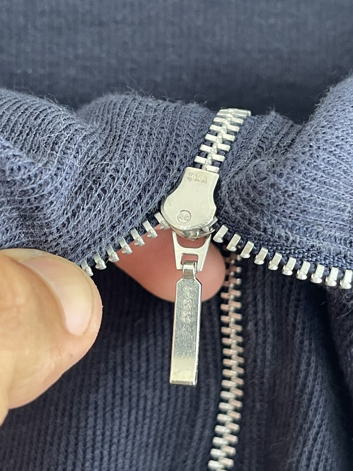 C.P. Company Vintage C.P. Company Half Zipper Logo Badge Navy Made Japan Size US M / EU 48-50 / 2 - 5 Thumbnail