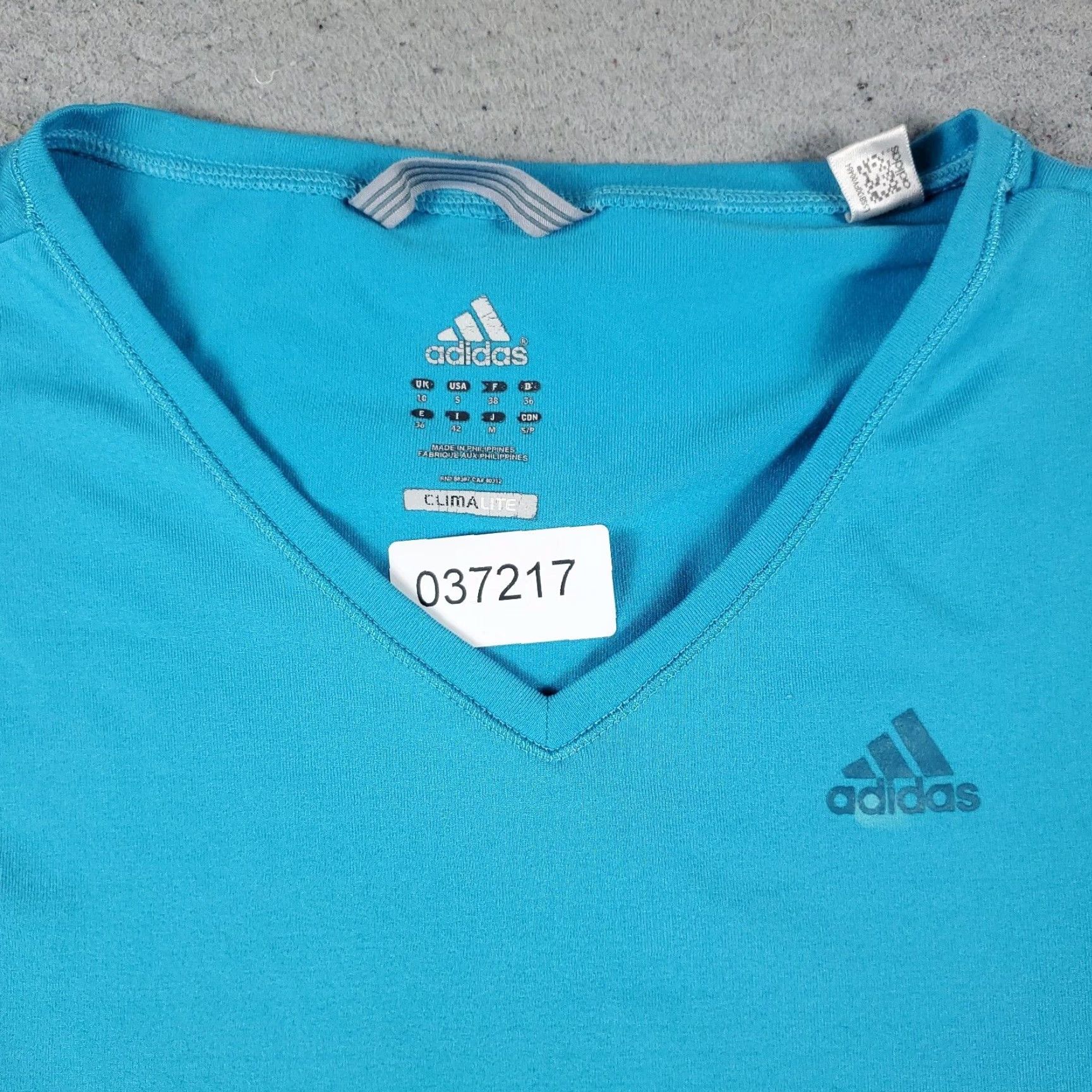 Adidas VINTAGE Adidas Women's T-Shirt Small Blue Casual Cotton Logo 90s Womens Size S / US 4 / IT 40 - 2 Thumbnail