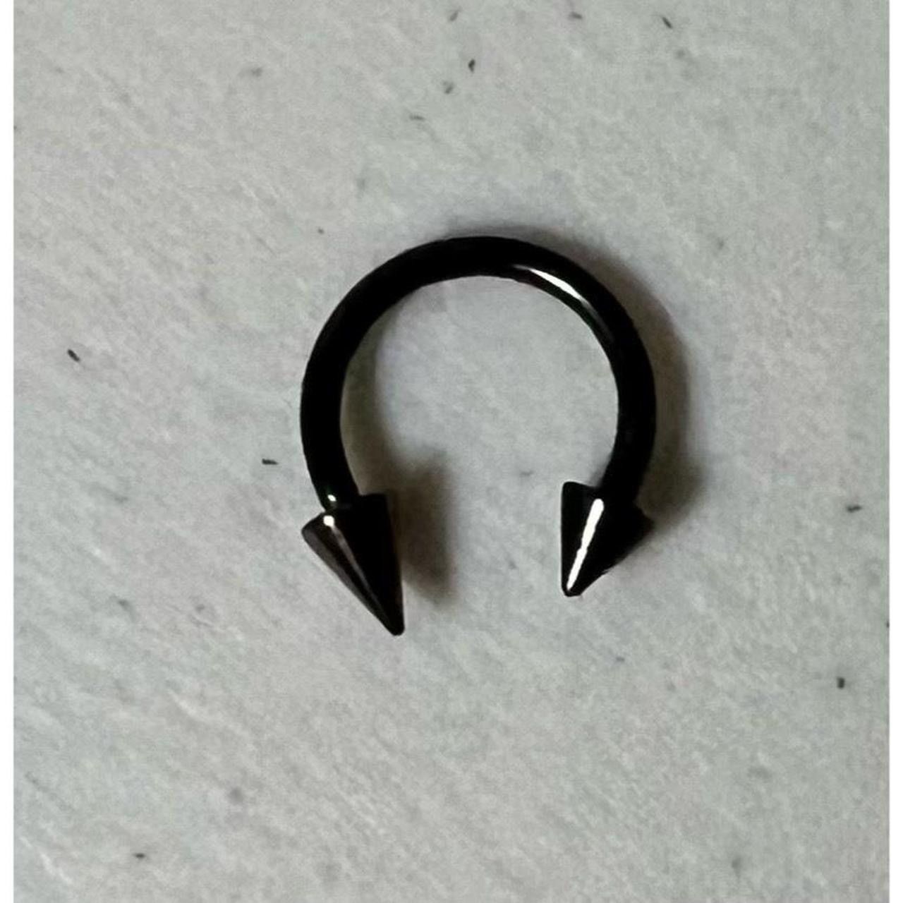 Japanese Brand × Jewelry × Vintage Black Spiked Curved Horseshoe Septum Earring Body Jewelry 🖤 Size ONE SIZE - 1 Thumbnail