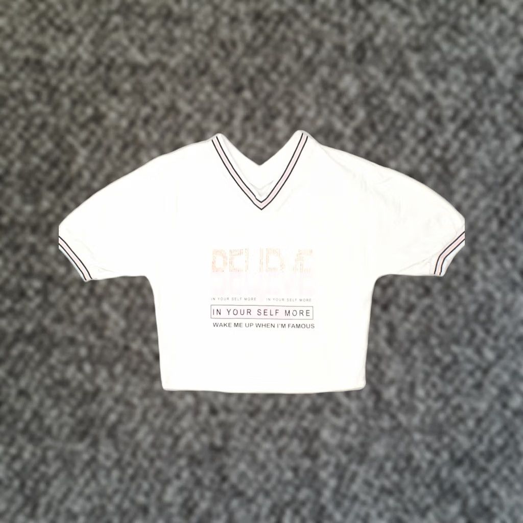 Vintage VINTAGE Womens Graphic Crop Top White XS Cotton Size XS / US 0-2 / IT 36-38 - 1 Thumbnail