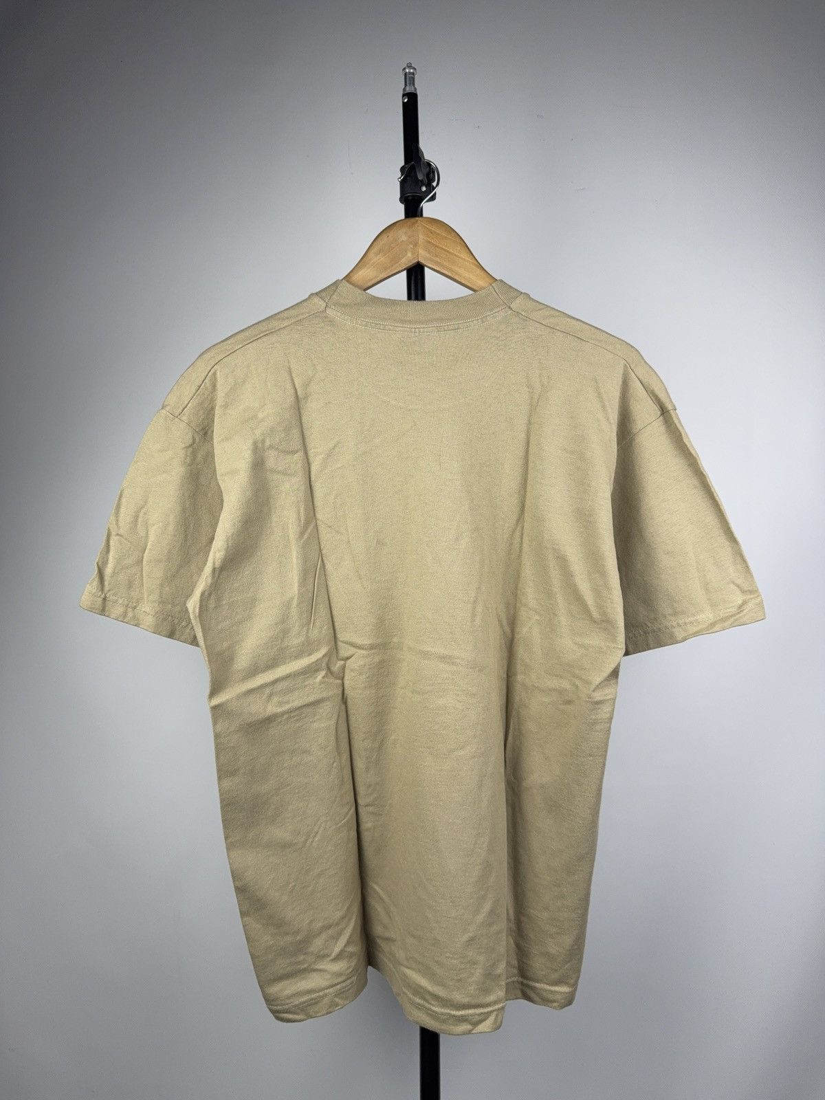 Vintage Vintage 90s Retro Wildlife Fish Print Graphic T-Shirt Beige Size US L / EU 52-54 / 3 - 7 Thumbnail