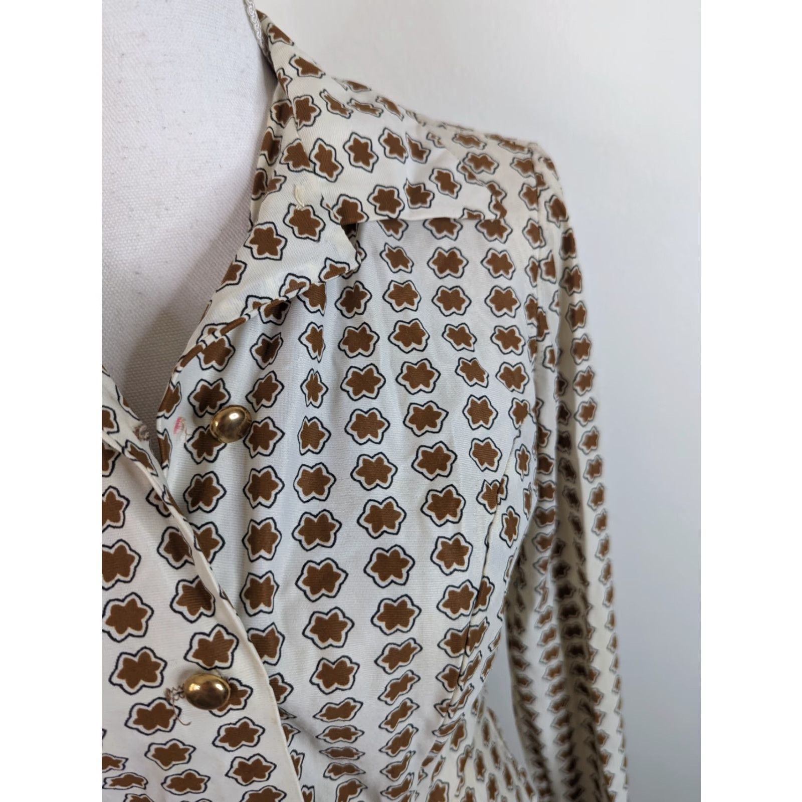 Vintage VINTAGE Montgomery Wards Shirt Dress M Ivory Knee Length Women Long Sleeve Size M / US 6-8 / IT 42-44 - 5 Thumbnail