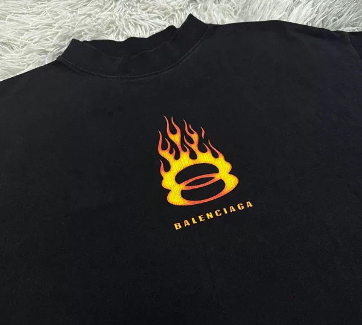 Balenciaga Balenciaga 24fw destroys old flame short sleeved shirt Size US S / EU 44-46 / 1 - 5 Thumbnail