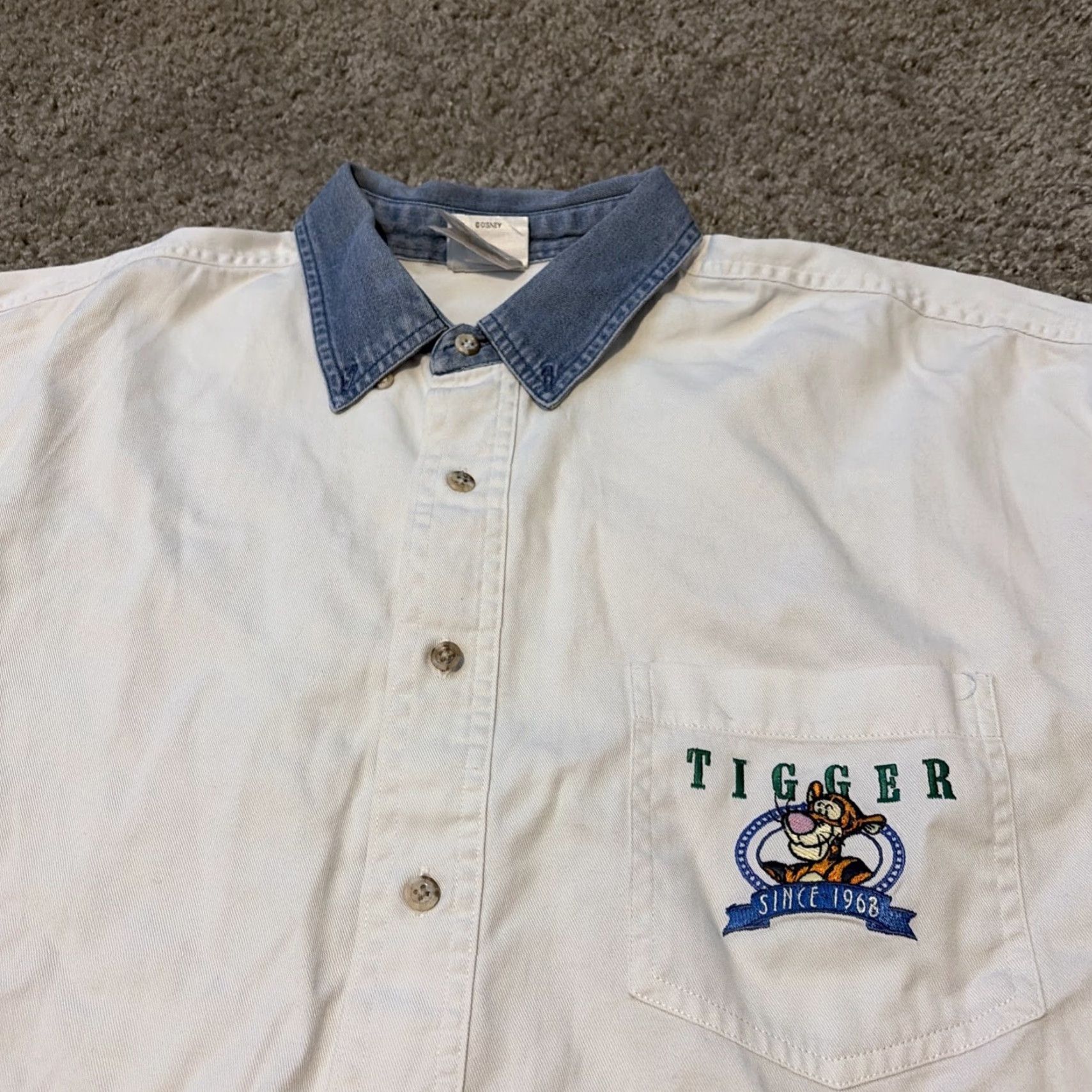 Disney VINTAGE Disney Tigger White Crop Button-Up Top Blouse Denim Collar Large Women Size L / US 10 / IT 46 - 3 Thumbnail