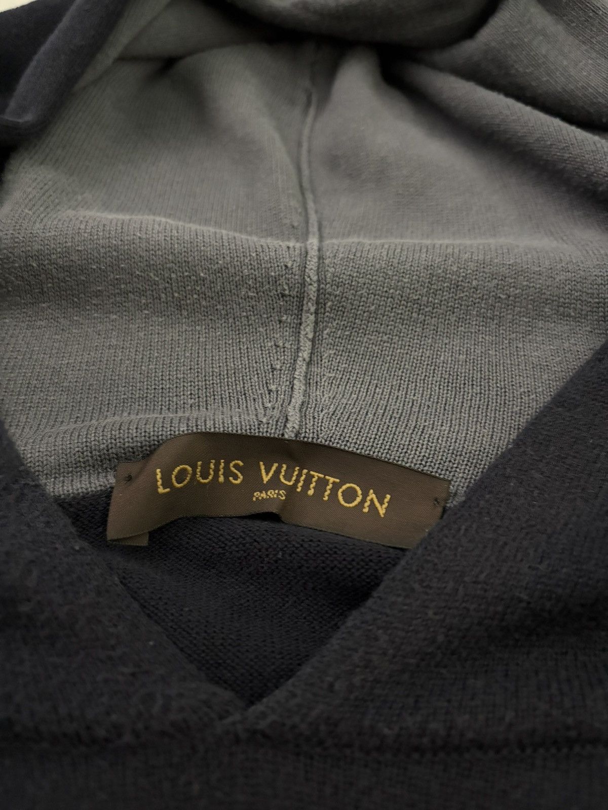 Louis Vuitton Louis Vuitton “V” Hoodie Size US XL / EU 56 / 4 - 2 Thumbnail