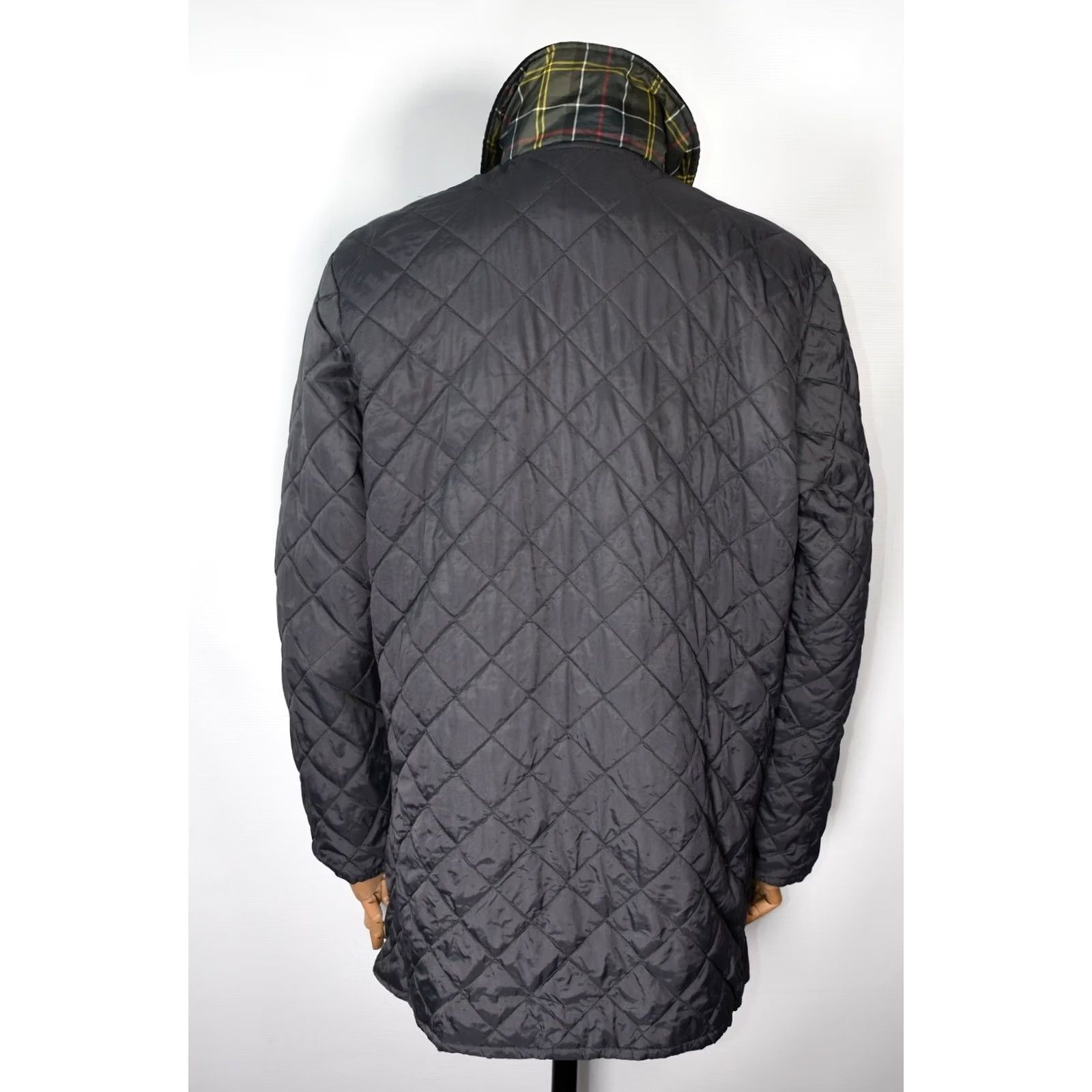 Barbour Barbour Gore-Tex Men's Quilted Jacket L Gray | Water Resistant, Casual, Regular Fit, 64cm Chest, 85cm Back Length Size US L / EU 52-54 / 3 - 7 Thumbnail